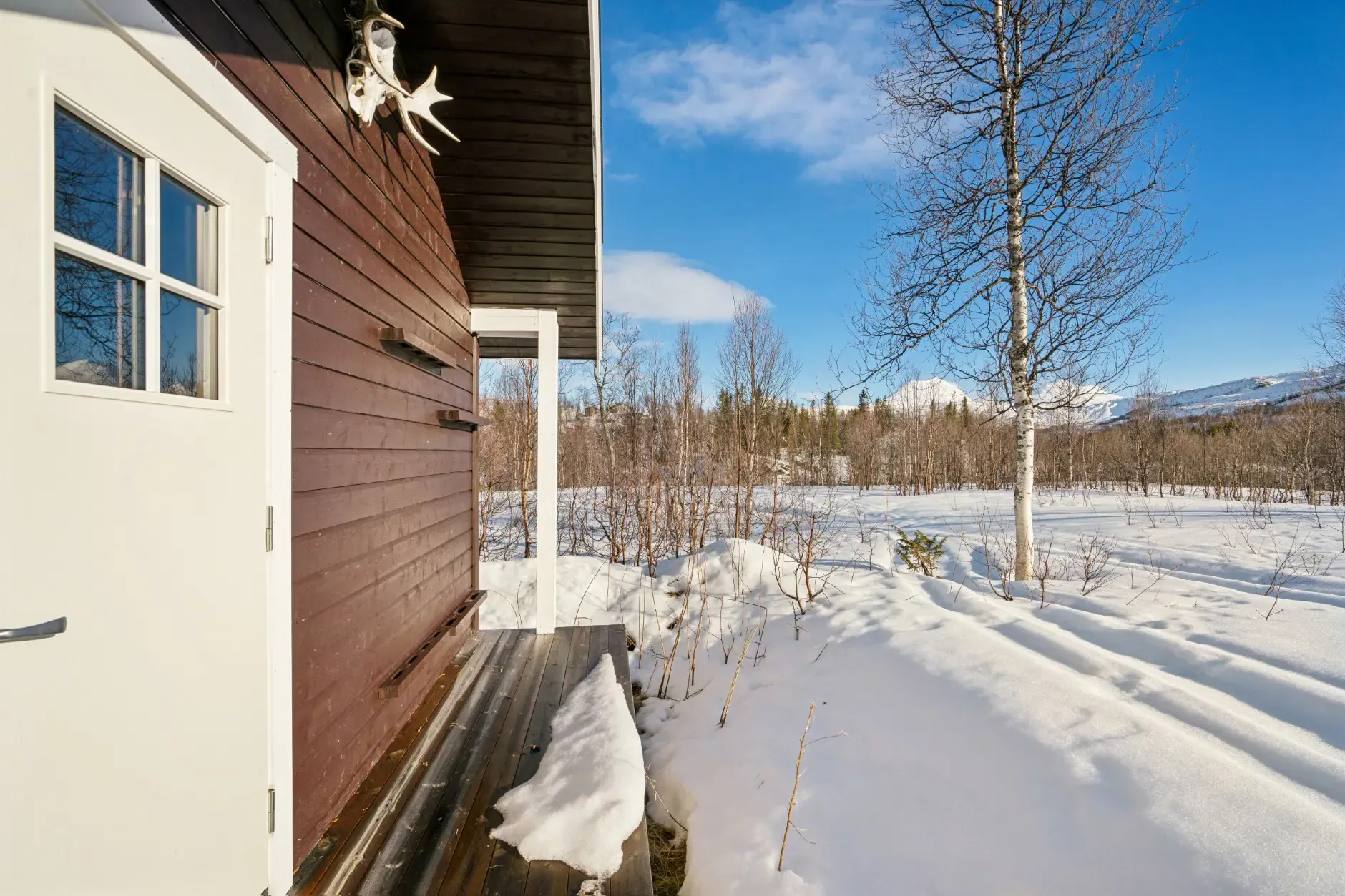 Modern 4-Bedroom Cabin with Mountain Access in Sulitjelma, Norway - View image 26 of 32