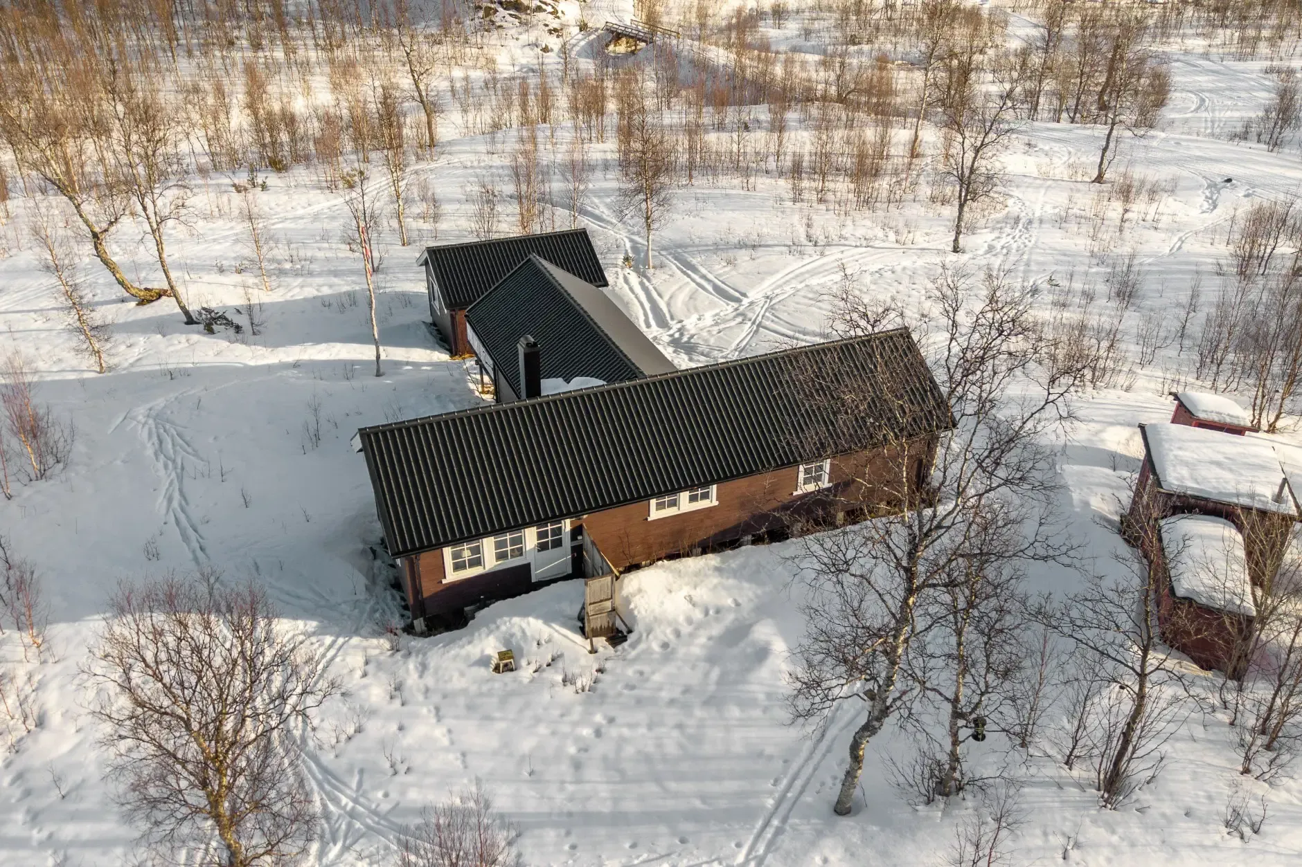 Modern 4-Bedroom Cabin with Mountain Access in Sulitjelma, Norway - View image 28 of 32