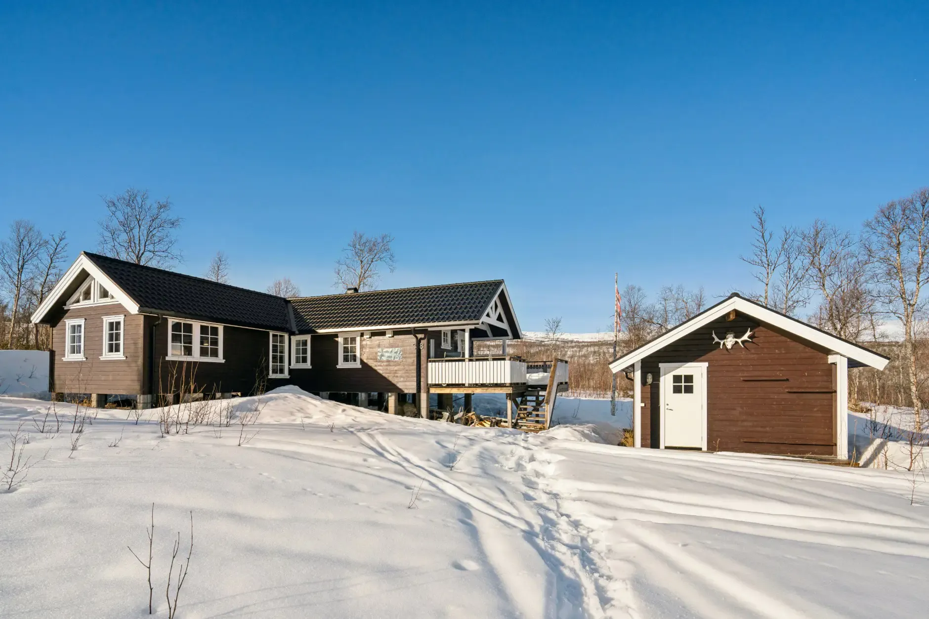 Modern 4-Bedroom Cabin with Mountain Access in Sulitjelma, Norway - View image 29 of 32