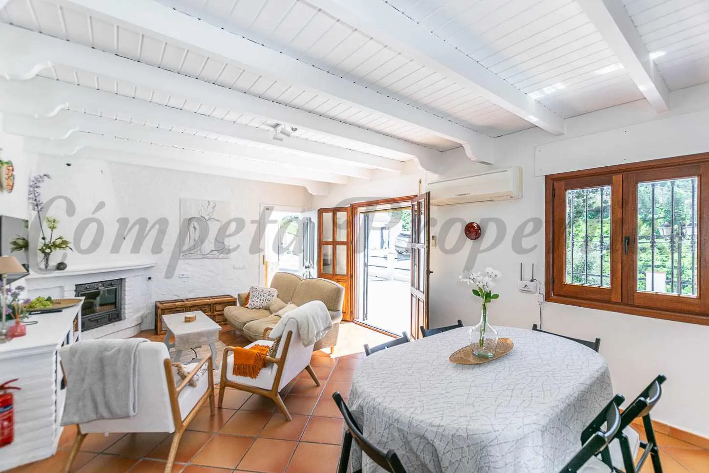 Andalusian Retreat: 3-Bedroom Country House with Pool in Cómpeta, Málaga - View image 13 of 21