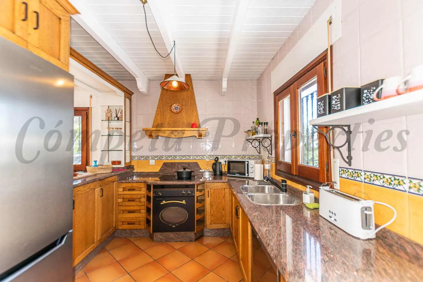 Andalusian Retreat: 3-Bedroom Country House with Pool in Cómpeta, Málaga - View image 15 of 21