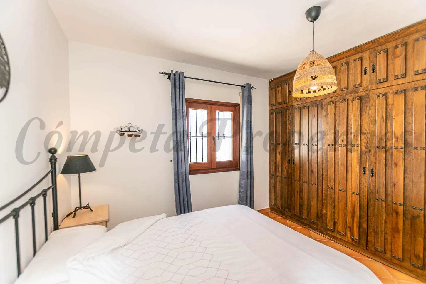 Andalusian Retreat: 3-Bedroom Country House with Pool in Cómpeta, Málaga - View image 19 of 21