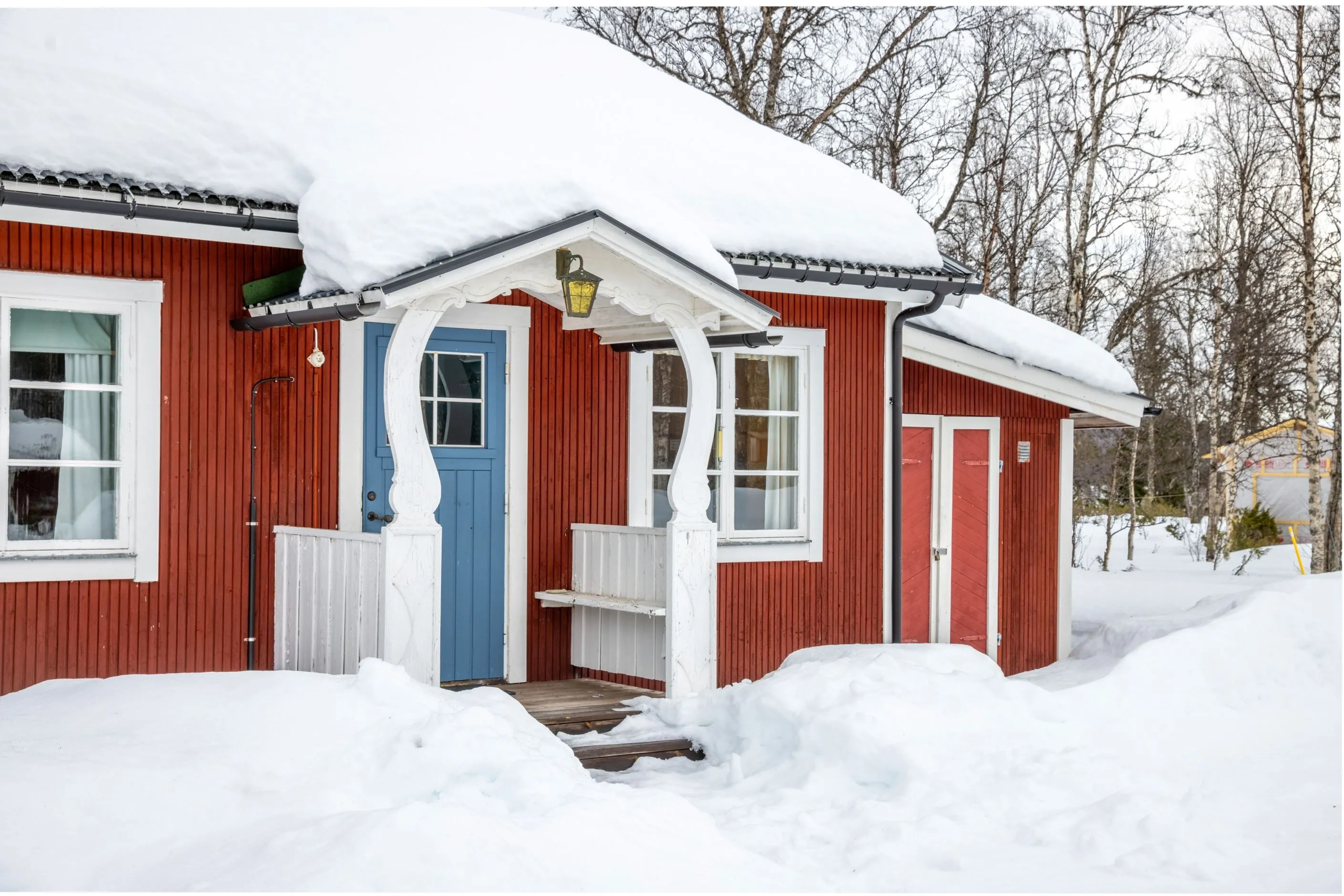 1960s Swedish Country House with 5 Bedrooms in Scenic Härjedalen - Image 2