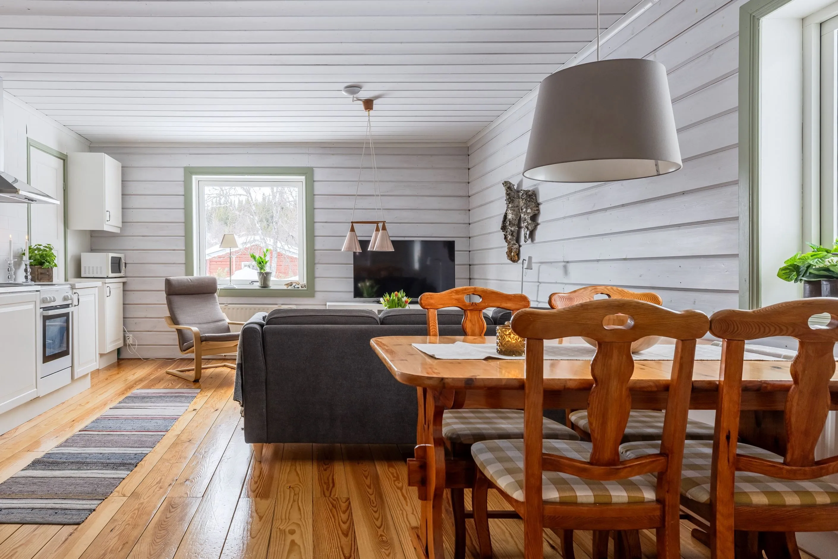 1960s Swedish Country House with 5 Bedrooms in Scenic Härjedalen - View image 8 of 29