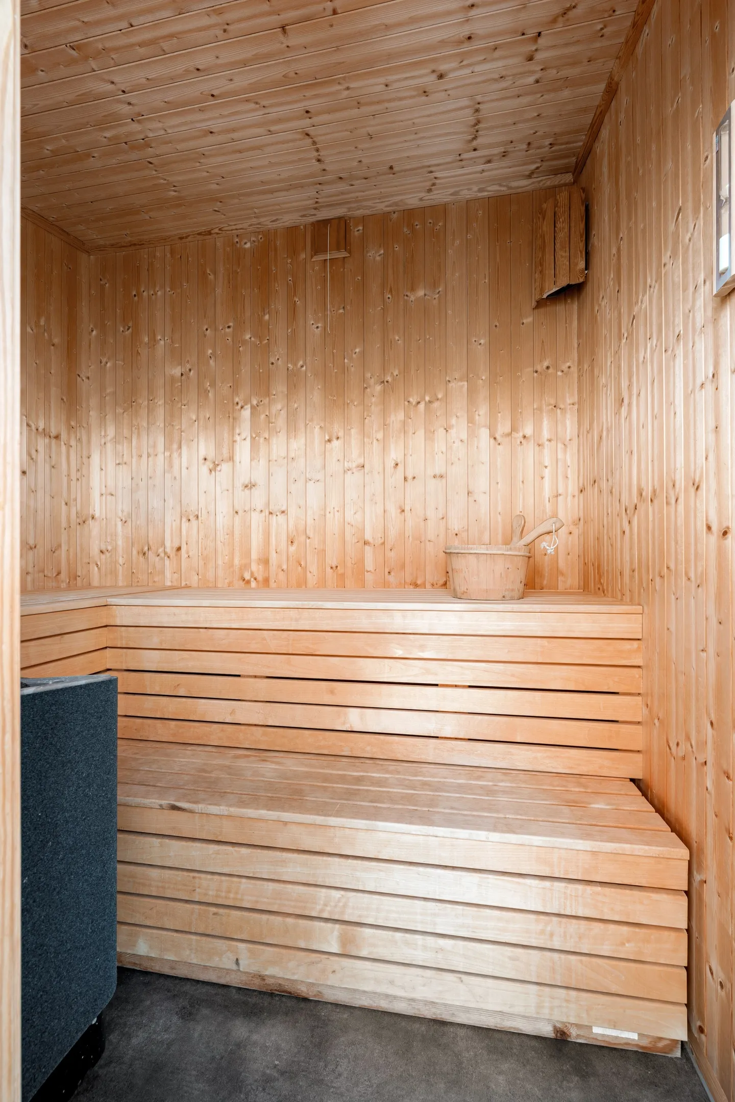 Modern 4-Bedroom Waterfront House in Lødingen with Private Garden - View image 38 of 58