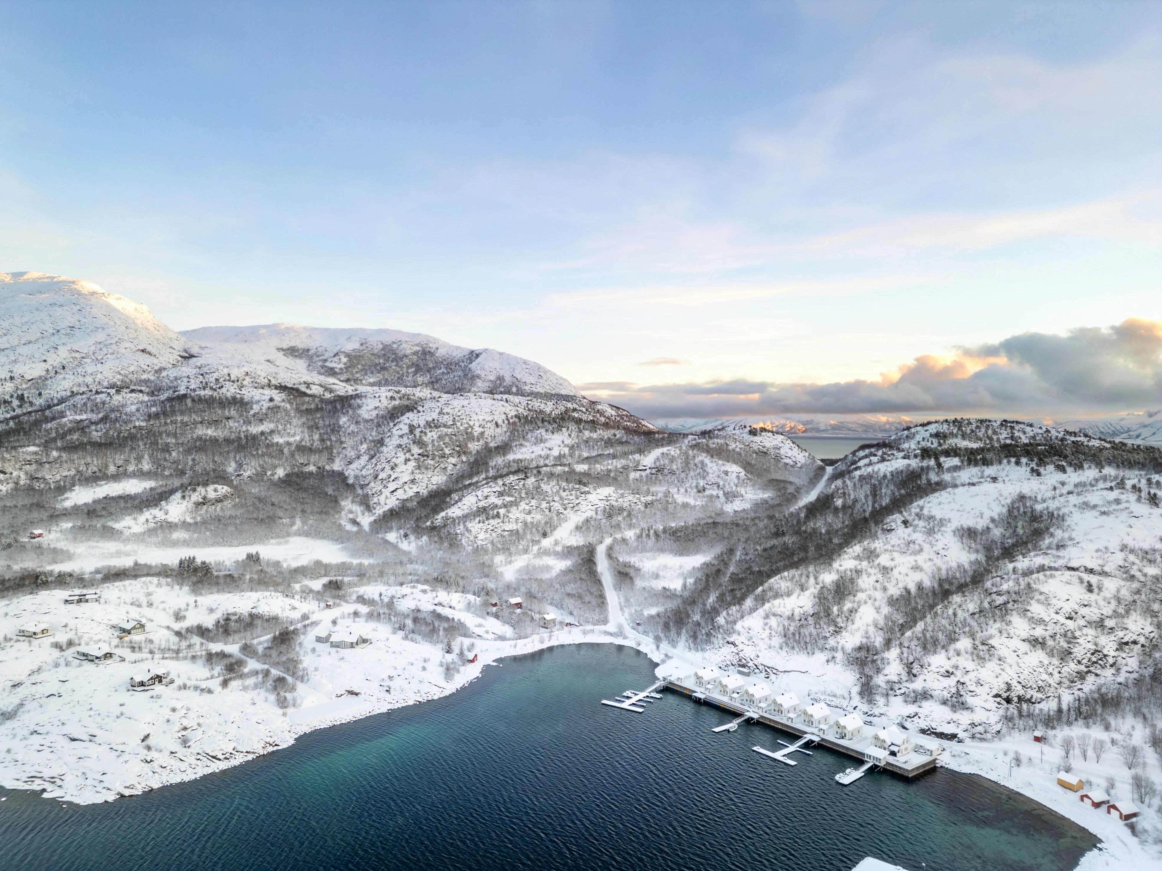 Modern 4-Bedroom Waterfront House in Lødingen with Private Garden - View image 48 of 58