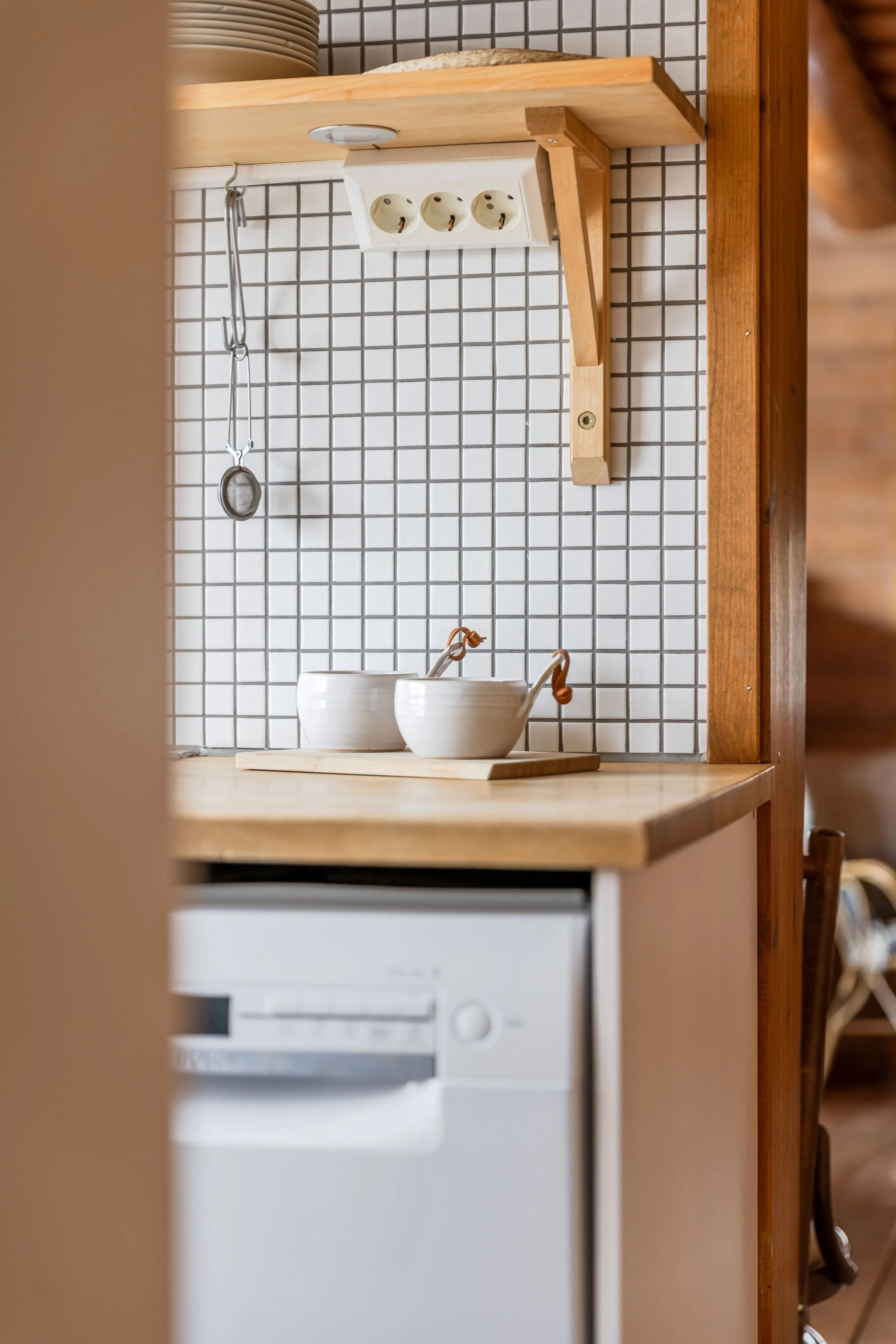 1970s Cabin with Expansive Lot near Ski Slopes in Tänndalen Sweden - View image 15 of 32