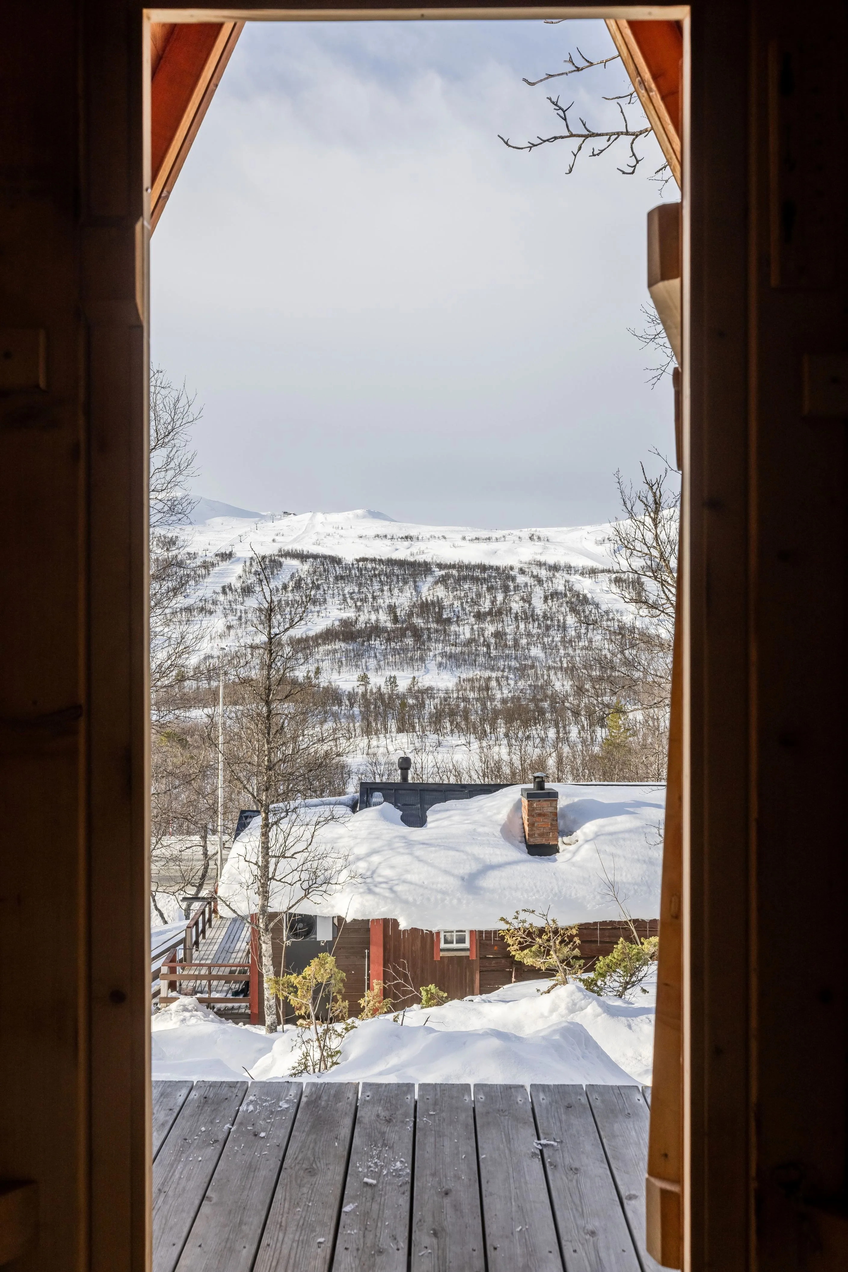 1970s Cabin with Expansive Lot near Ski Slopes in Tänndalen Sweden - View image 23 of 32