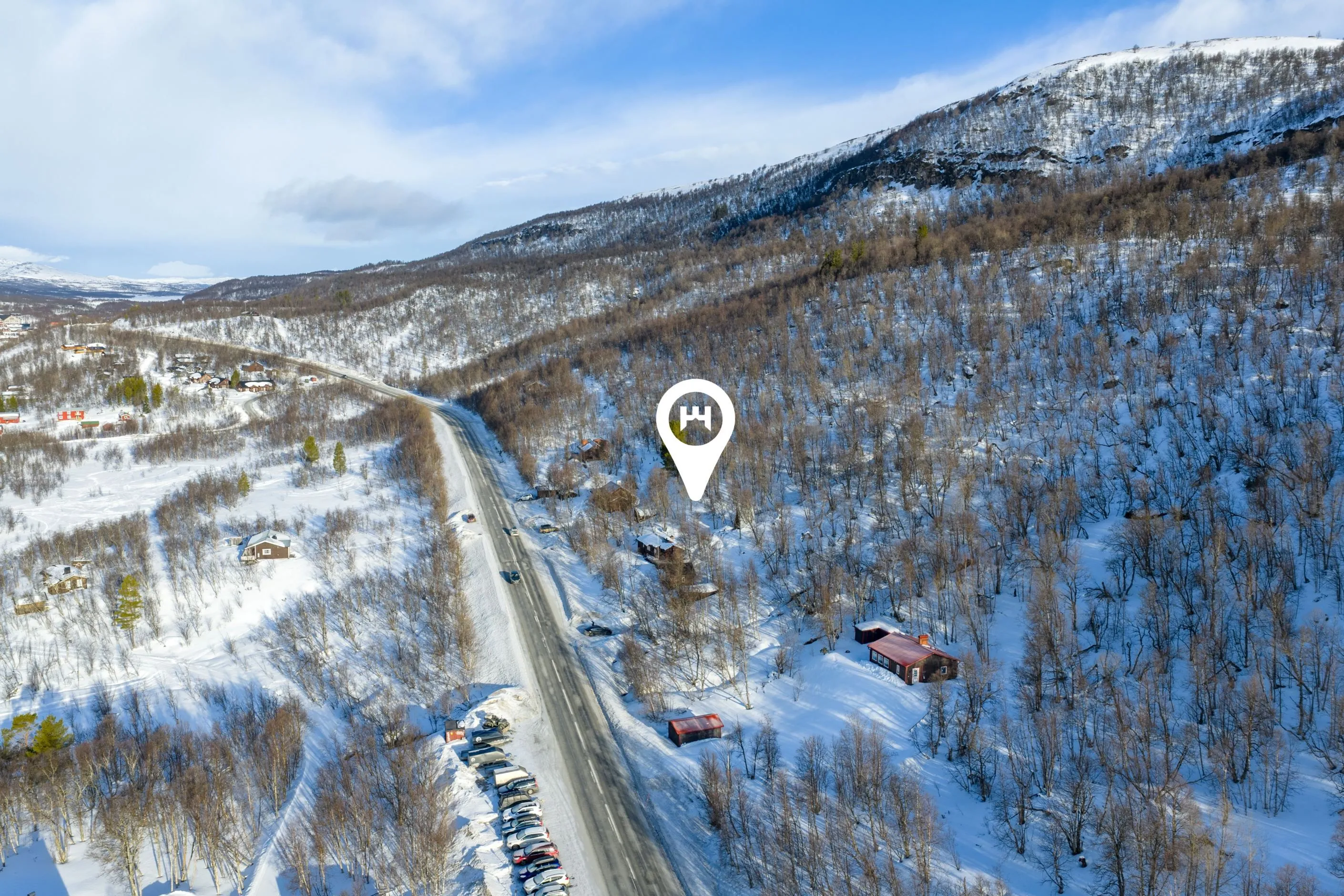 1970s Cabin with Expansive Lot near Ski Slopes in Tänndalen Sweden - View image 29 of 32
