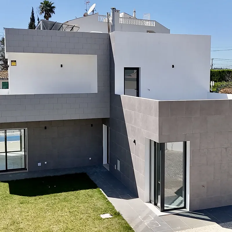 Modern 3-Bedroom House with Pool and Garden in Sunny Lagos, Portugal