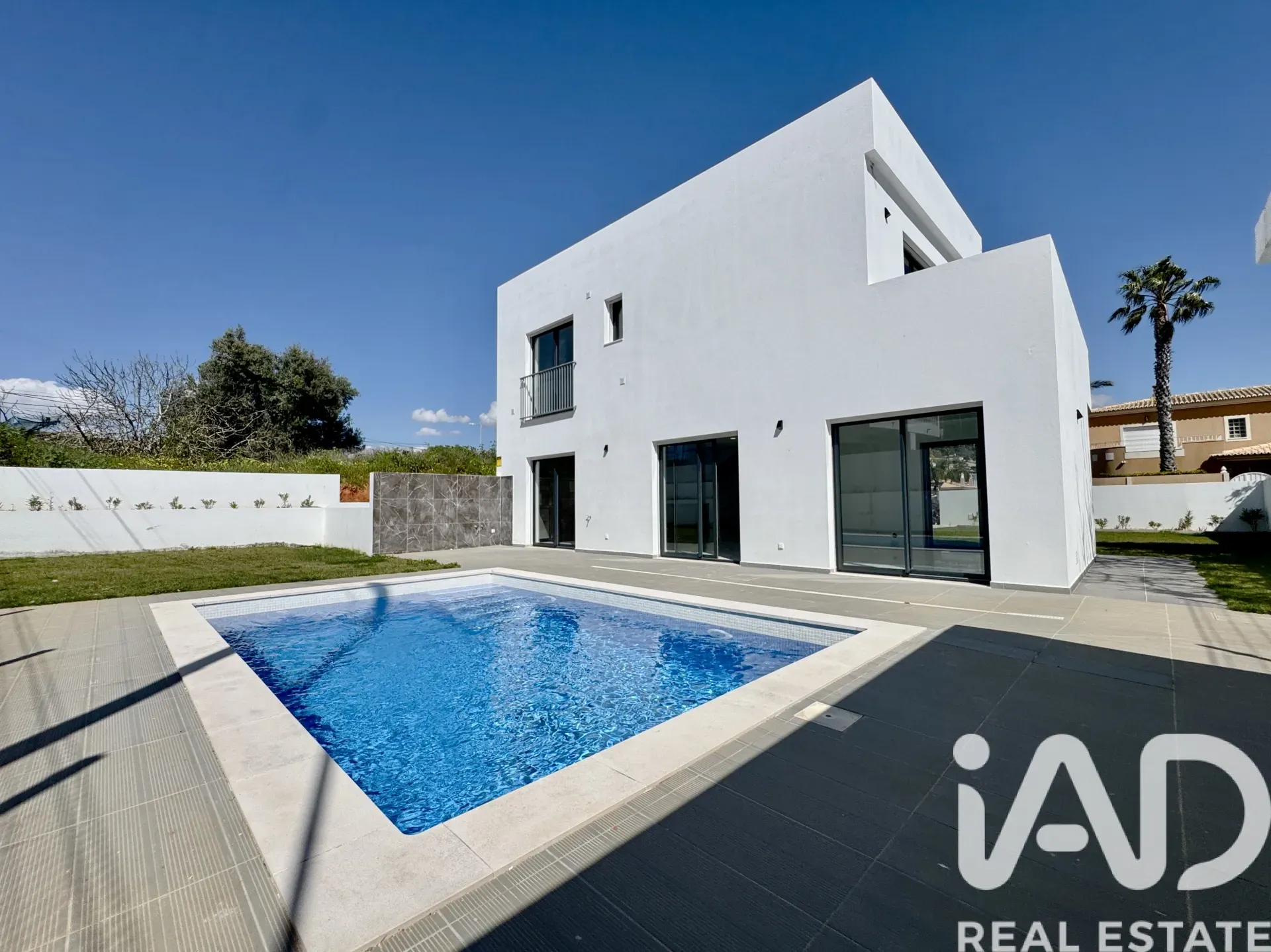 Modern 3-Bedroom House with Pool and Garden in Sunny Lagos, Portugal - View image 6 of 33