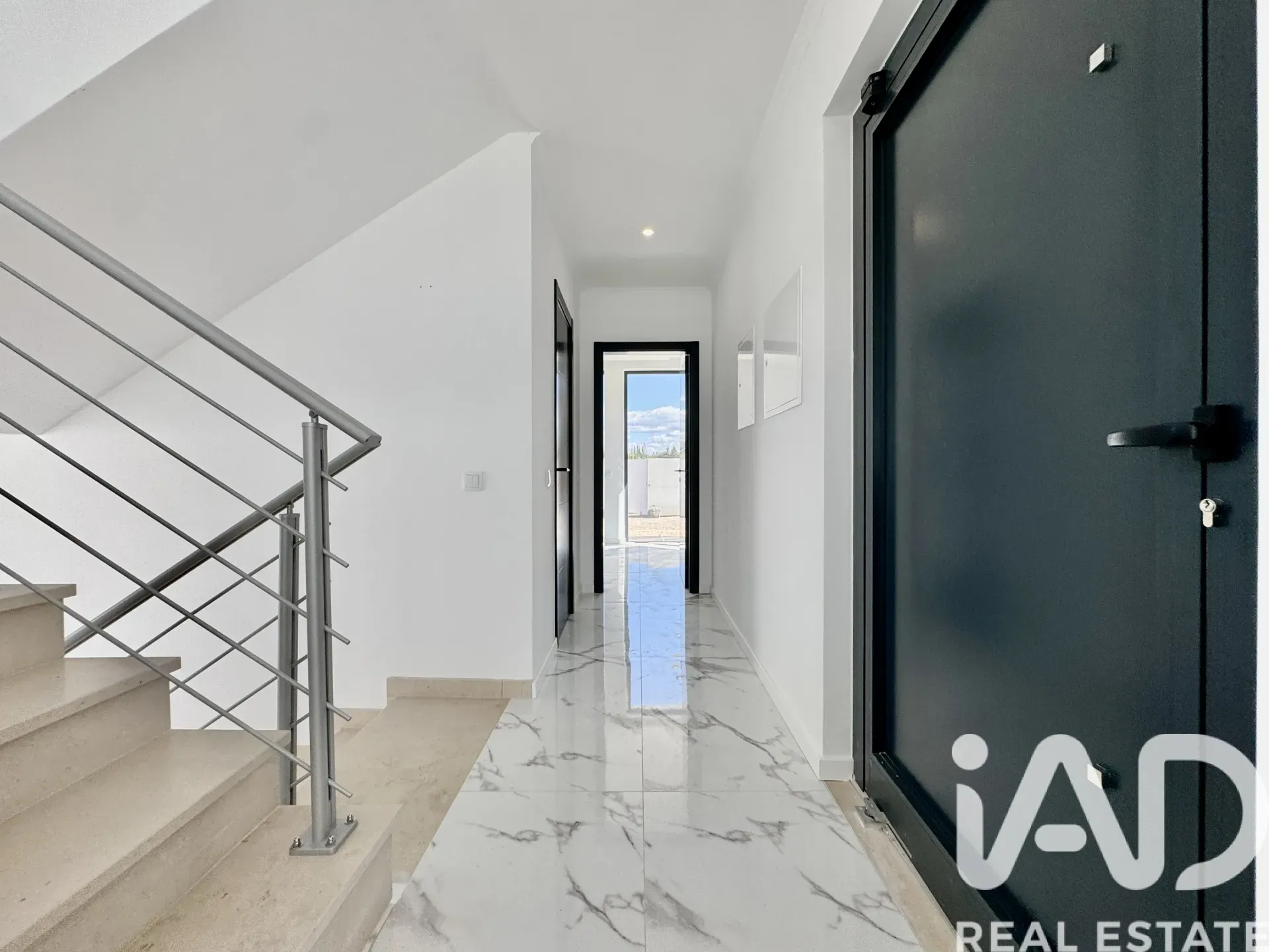 Modern 3-Bedroom House with Pool and Garden in Sunny Lagos, Portugal - View image 7 of 33