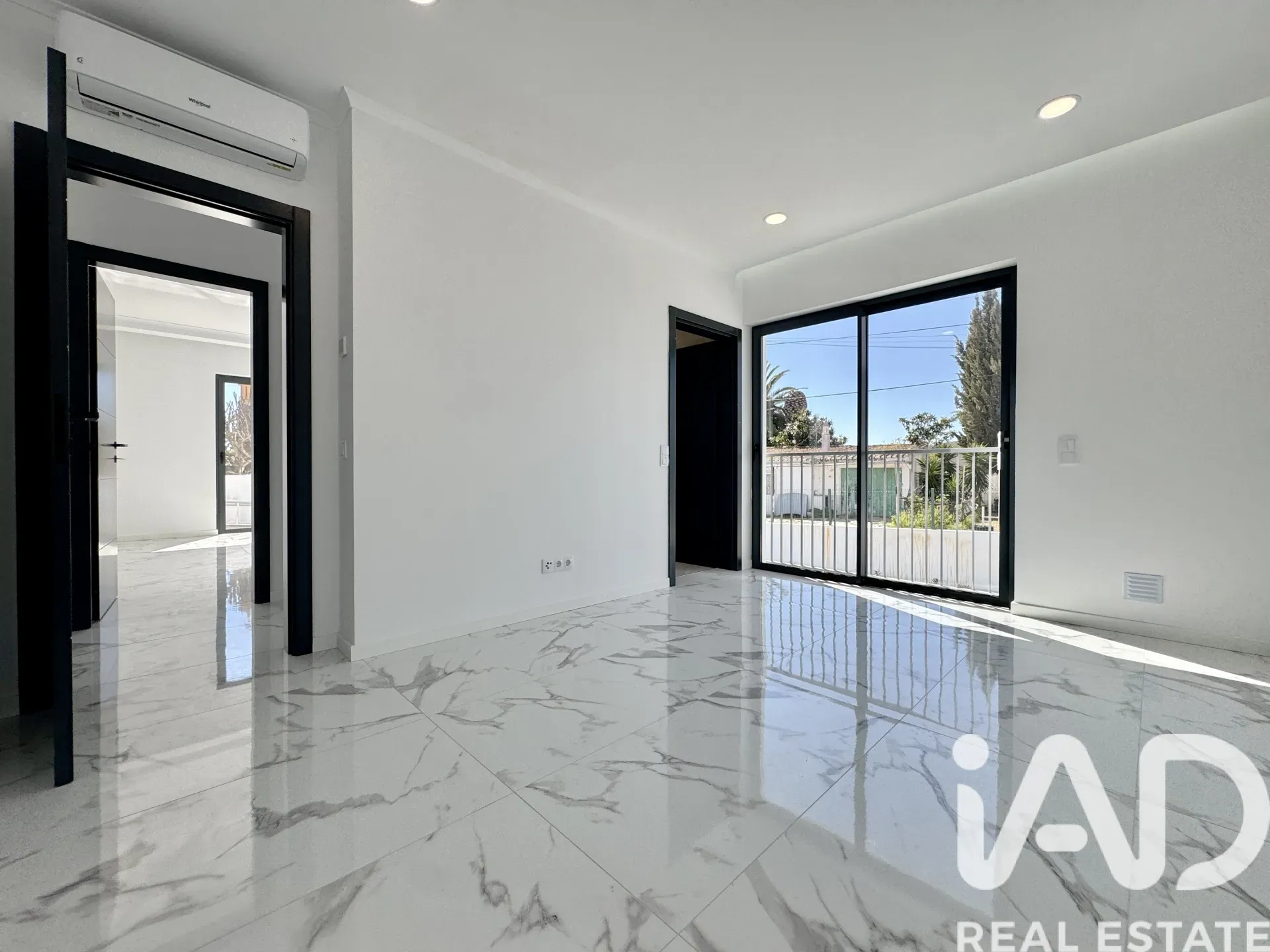 Modern 3-Bedroom House with Pool and Garden in Sunny Lagos, Portugal - View image 17 of 33