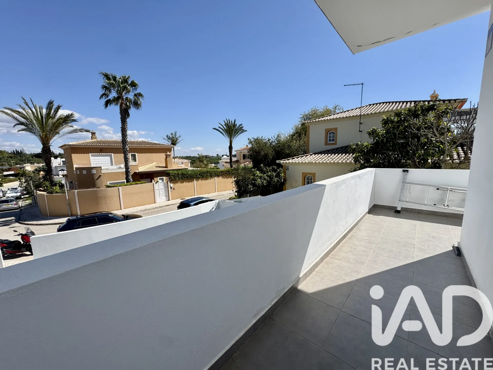 Modern 3-Bedroom House with Pool and Garden in Sunny Lagos, Portugal - View image 22 of 33