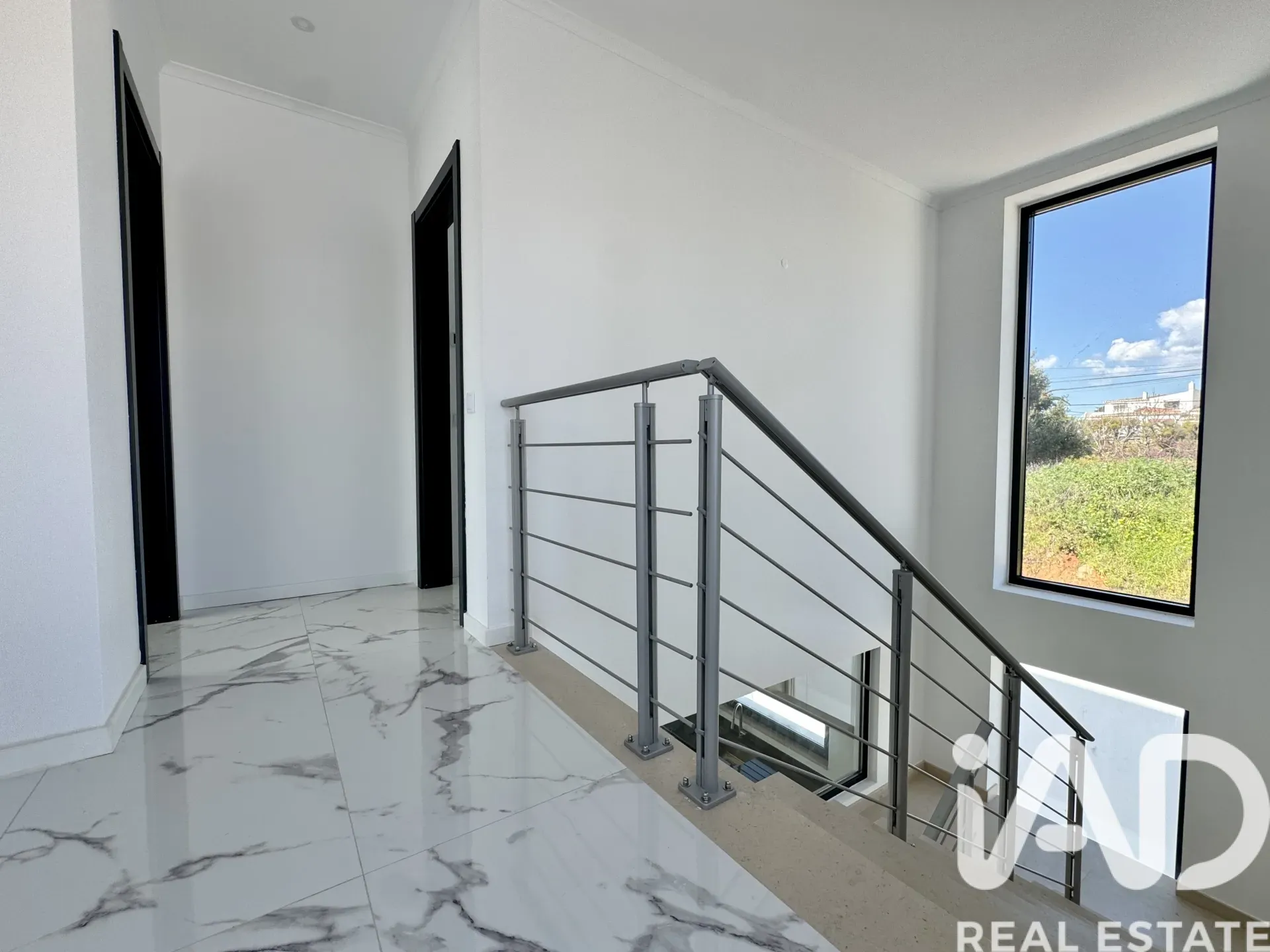 Modern 3-Bedroom House with Pool and Garden in Sunny Lagos, Portugal - View image 24 of 33