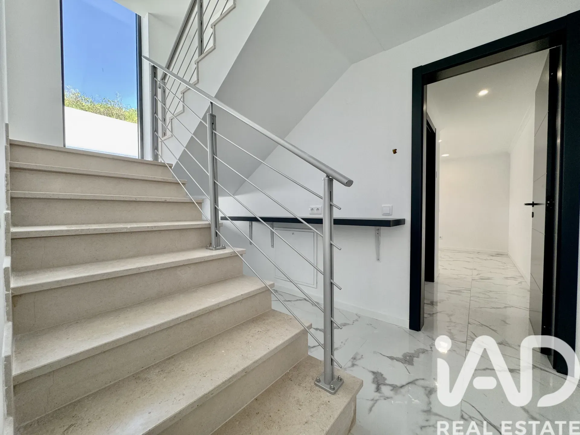 Modern 3-Bedroom House with Pool and Garden in Sunny Lagos, Portugal - View image 29 of 33
