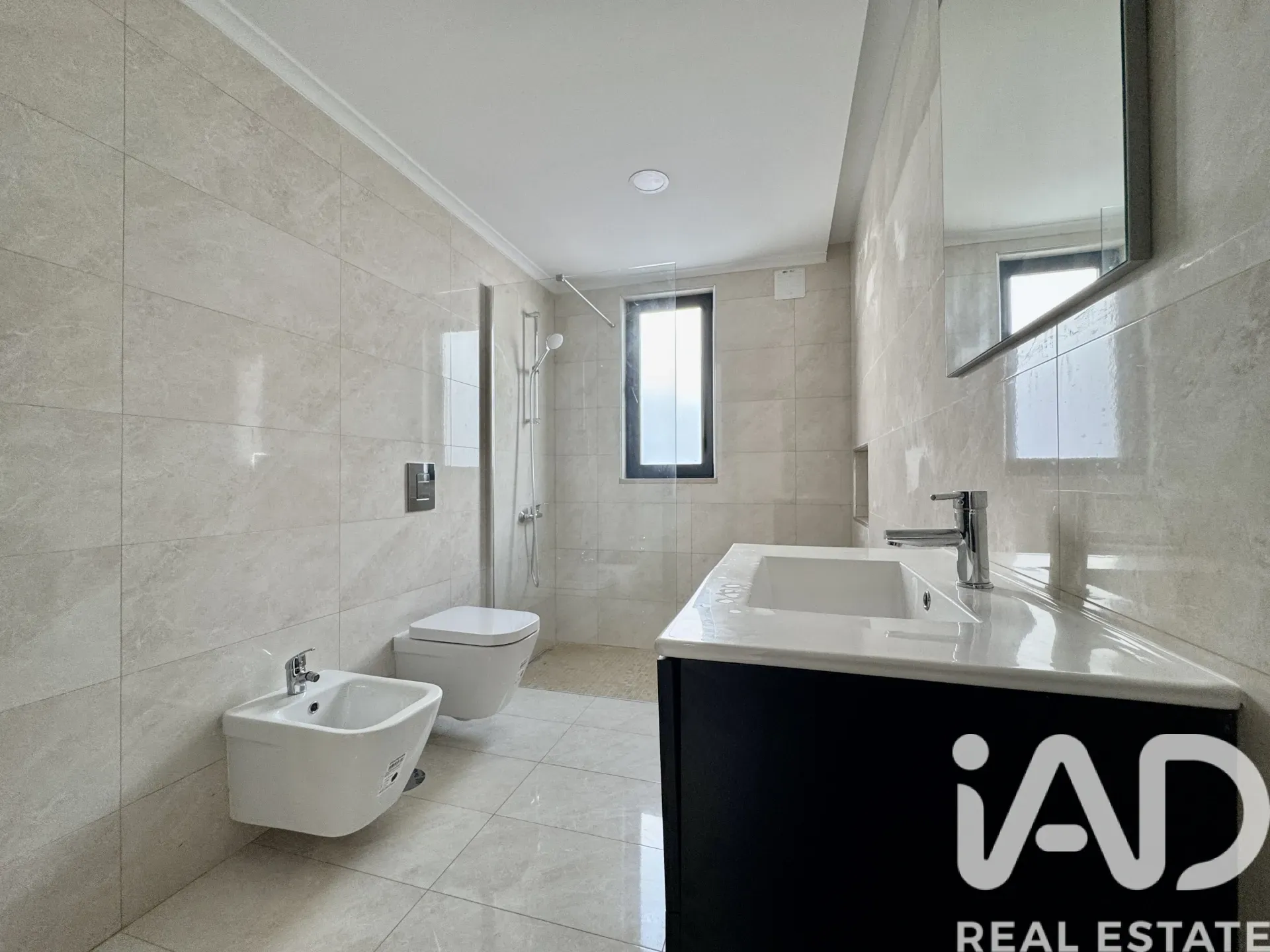 Modern 3-Bedroom House with Pool and Garden in Sunny Lagos, Portugal - View image 31 of 33