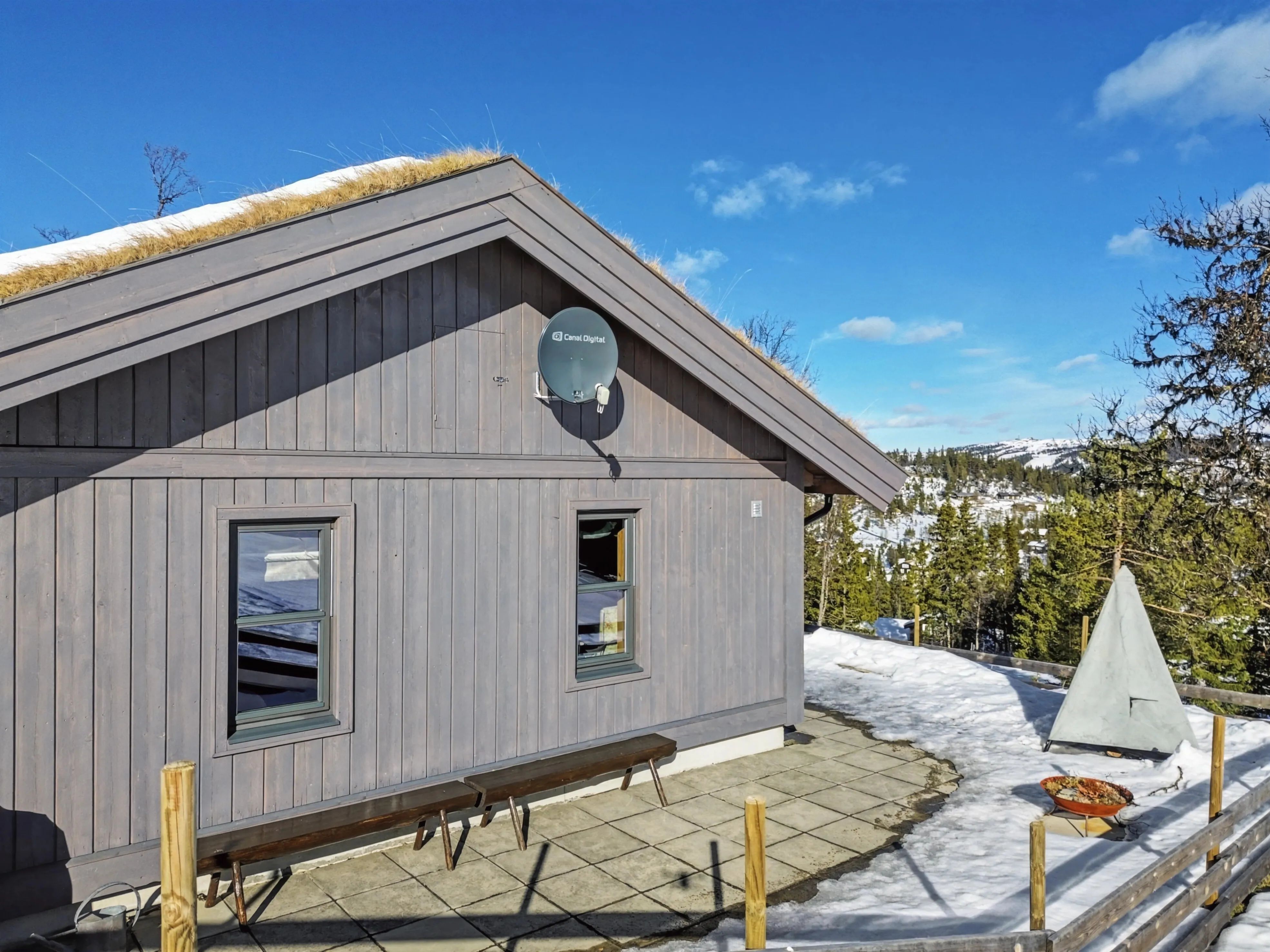 Modern 4-Bedroom Cabin with Panoramic Views in Scenic Nesbyen, Norway - View image 7 of 47