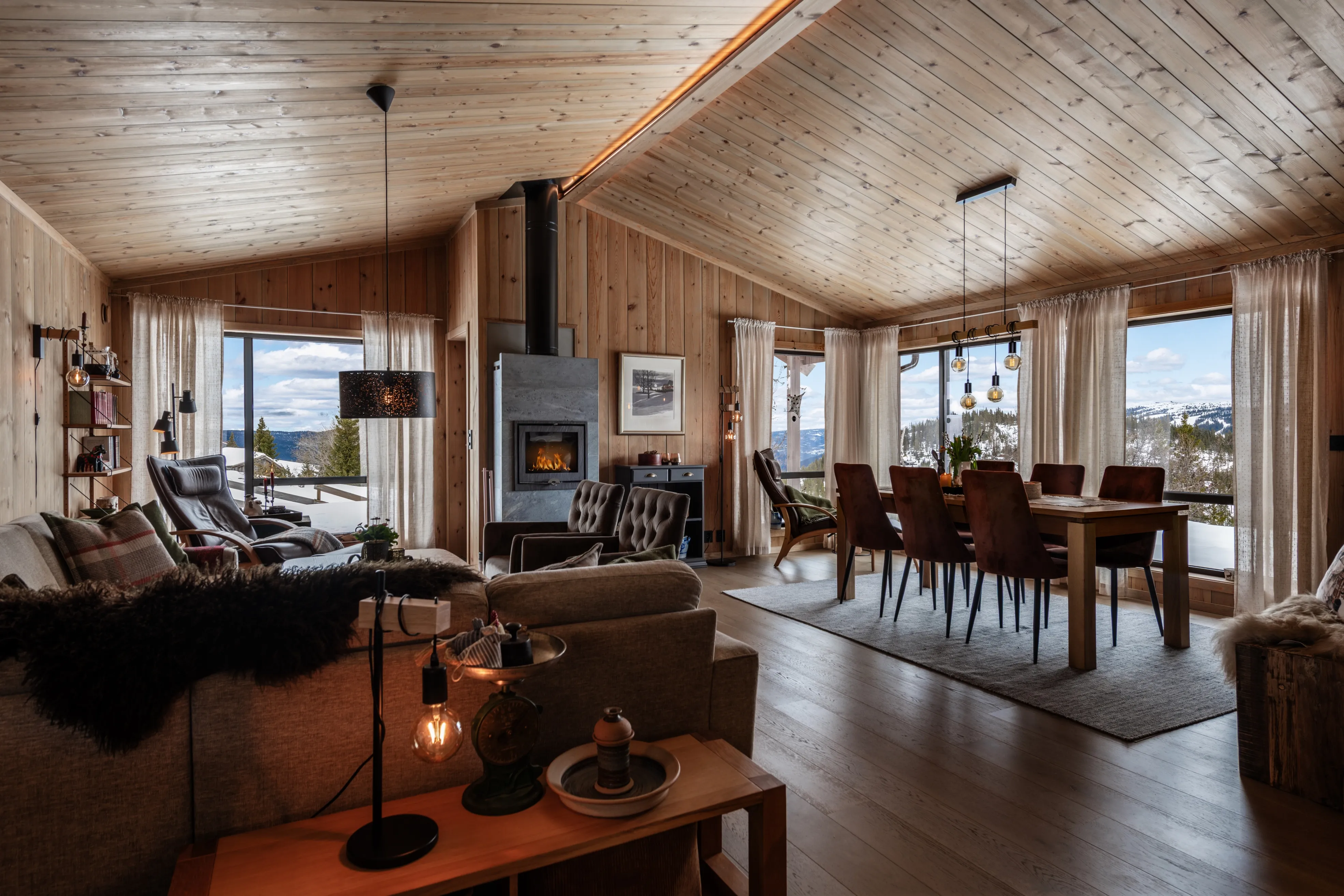 Modern 4-Bedroom Cabin with Panoramic Views in Scenic Nesbyen, Norway - View image 14 of 47