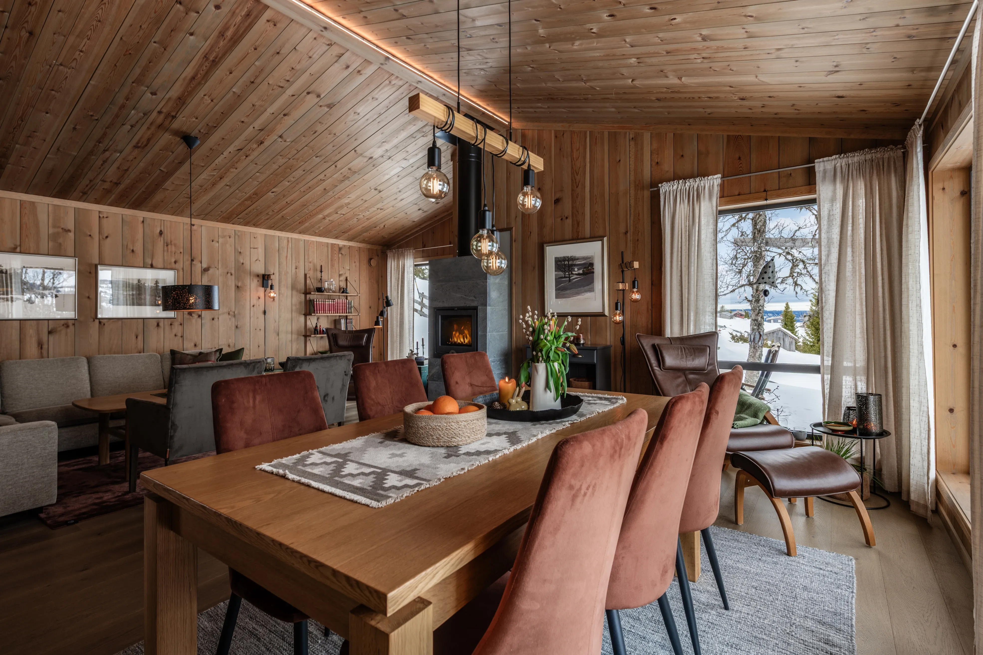 Modern 4-Bedroom Cabin with Panoramic Views in Scenic Nesbyen, Norway - View image 21 of 47