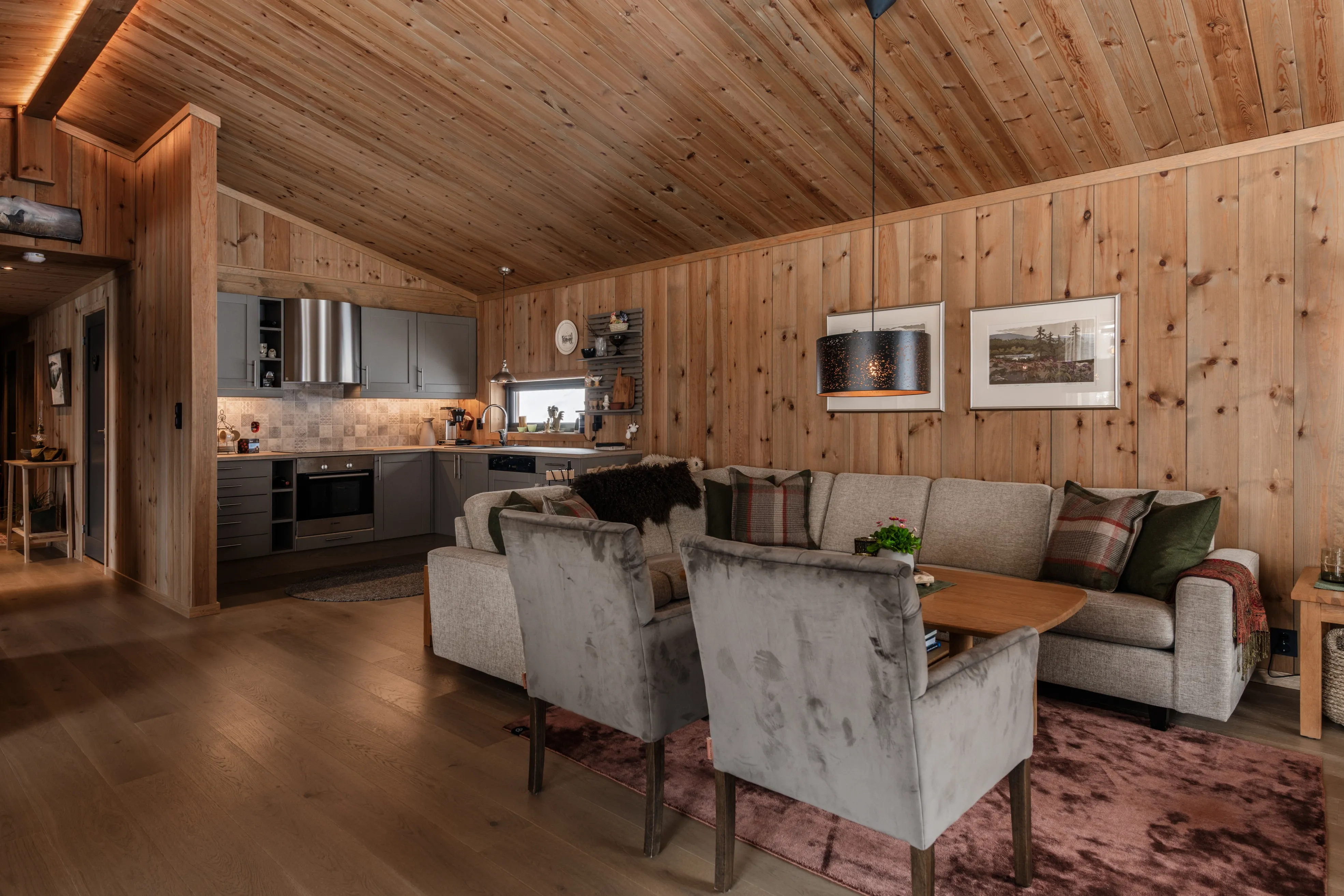 Modern 4-Bedroom Cabin with Panoramic Views in Scenic Nesbyen, Norway - View image 24 of 47