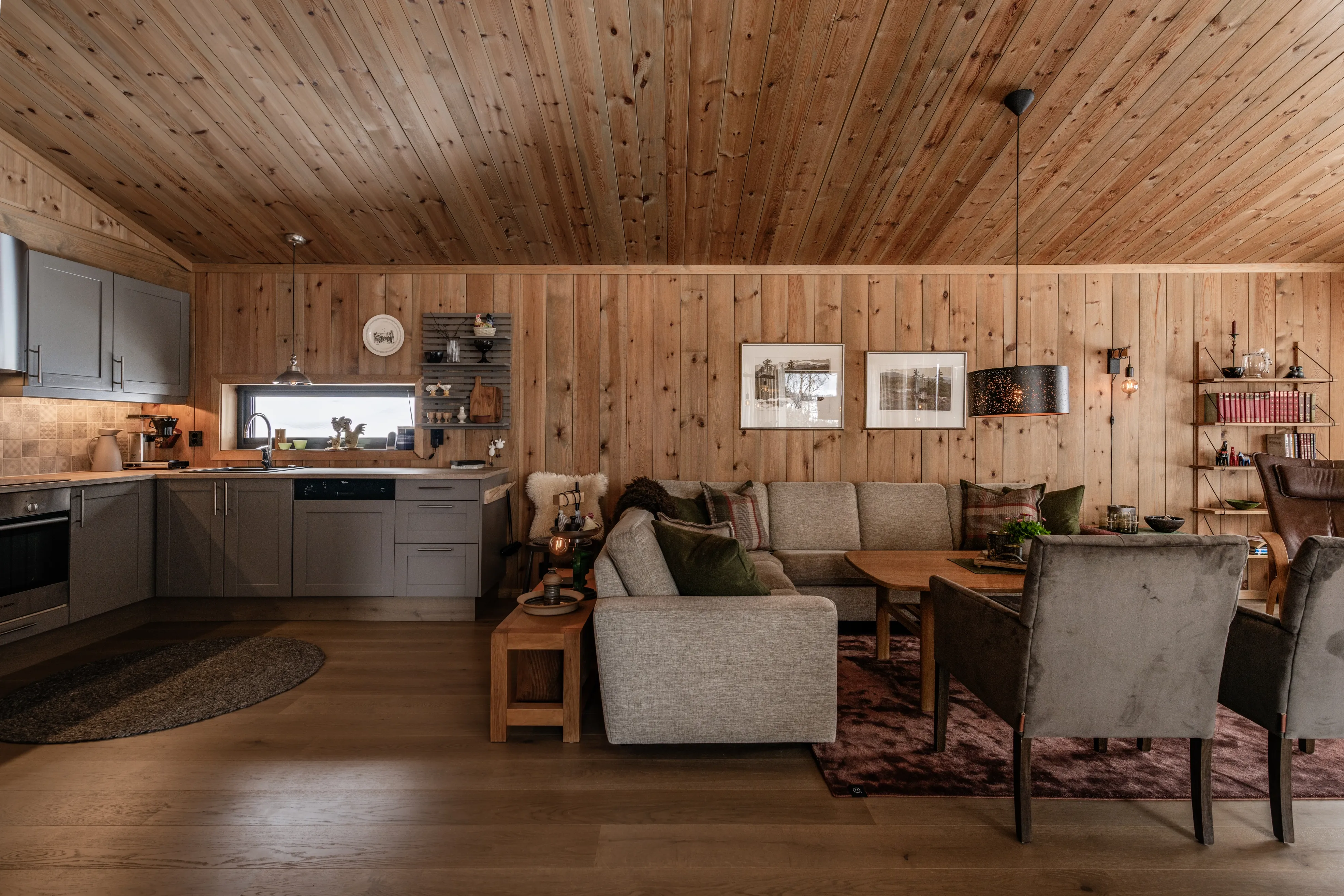 Modern 4-Bedroom Cabin with Panoramic Views in Scenic Nesbyen, Norway - View image 26 of 47