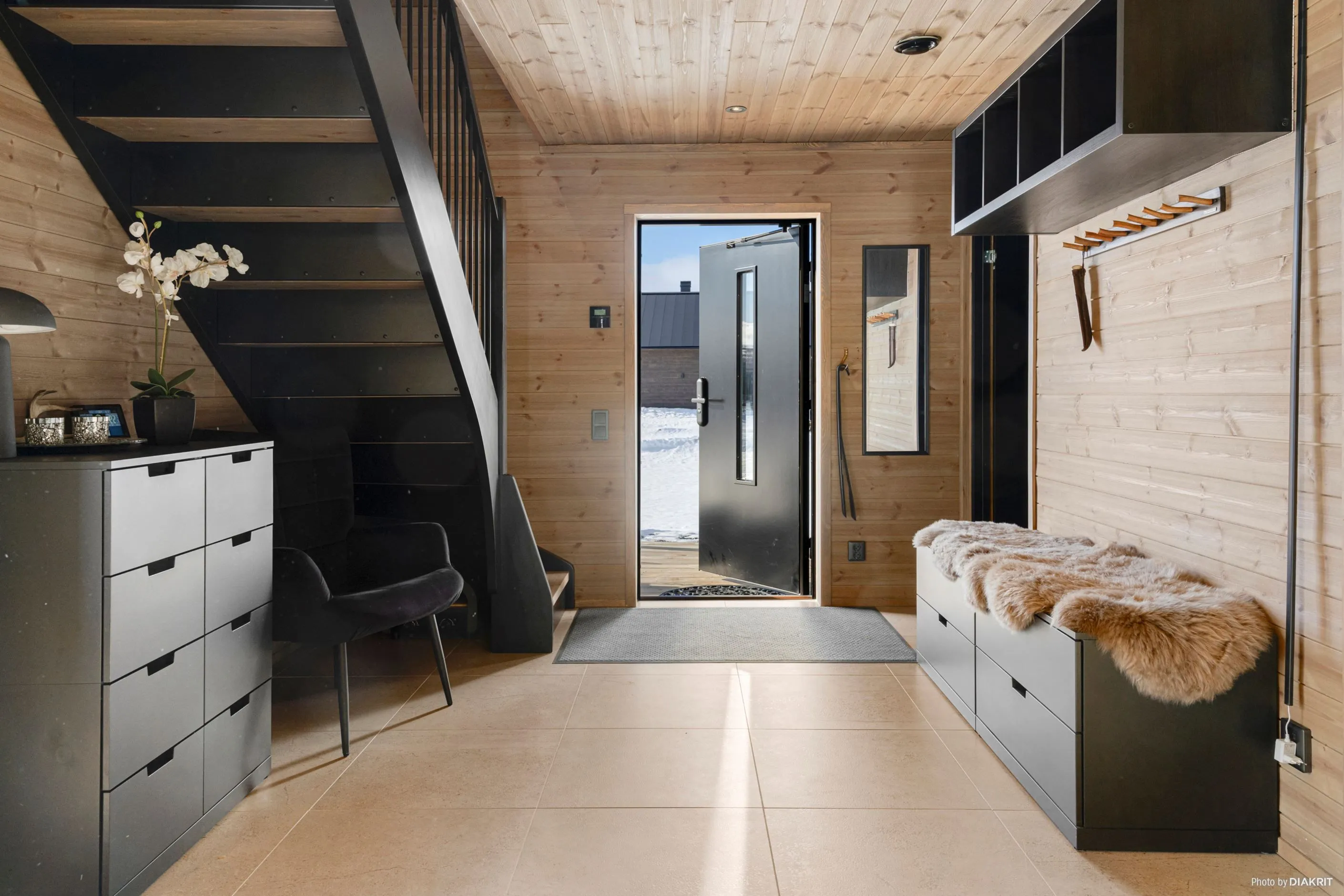 Contemporary 4-Bedroom Country House Near Kultsjön Lake, Klimpfjäll - Image 2