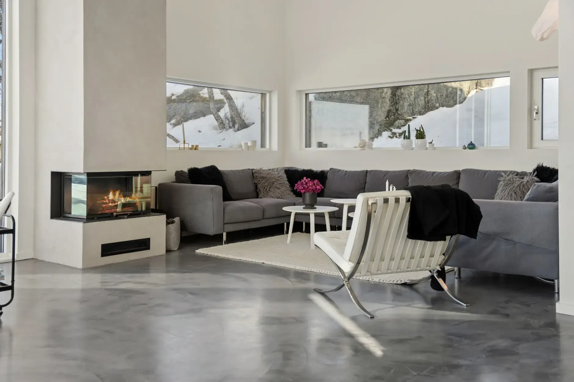 Contemporary 4-Bedroom Country House with Terrace in Norway's Telemark Region - View image 9 of 47