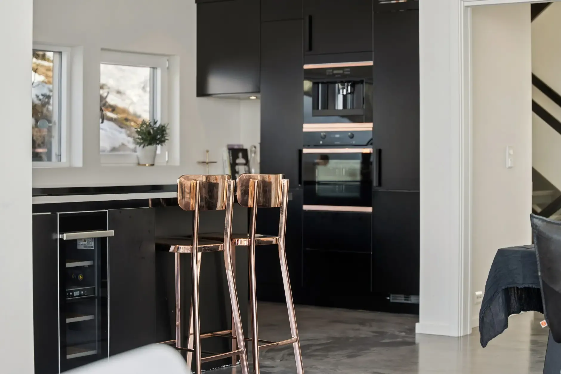 Contemporary 4-Bedroom Country House with Terrace in Norway's Telemark Region - View image 10 of 47