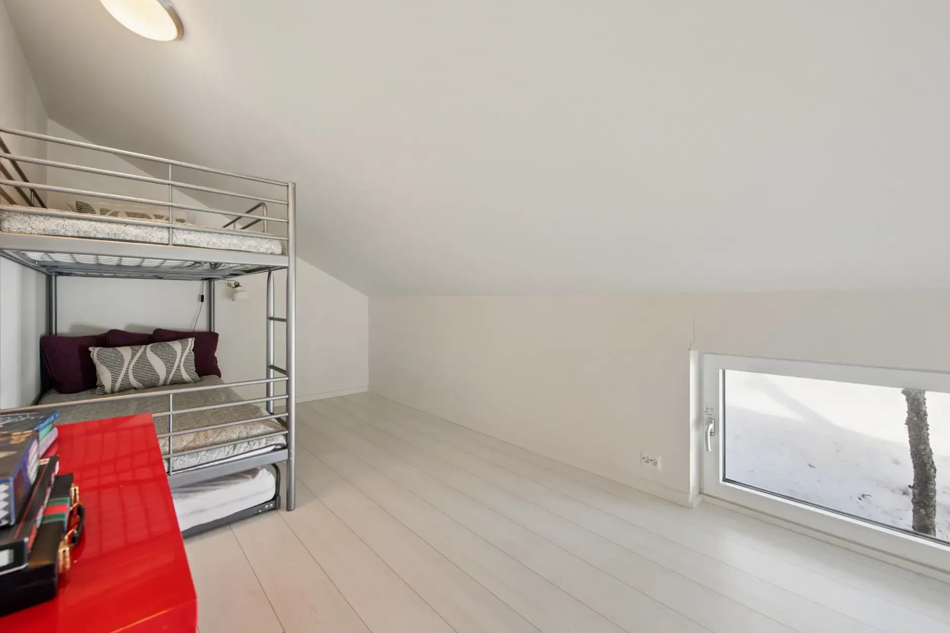 Contemporary 4-Bedroom Country House with Terrace in Norway's Telemark Region - View image 30 of 47