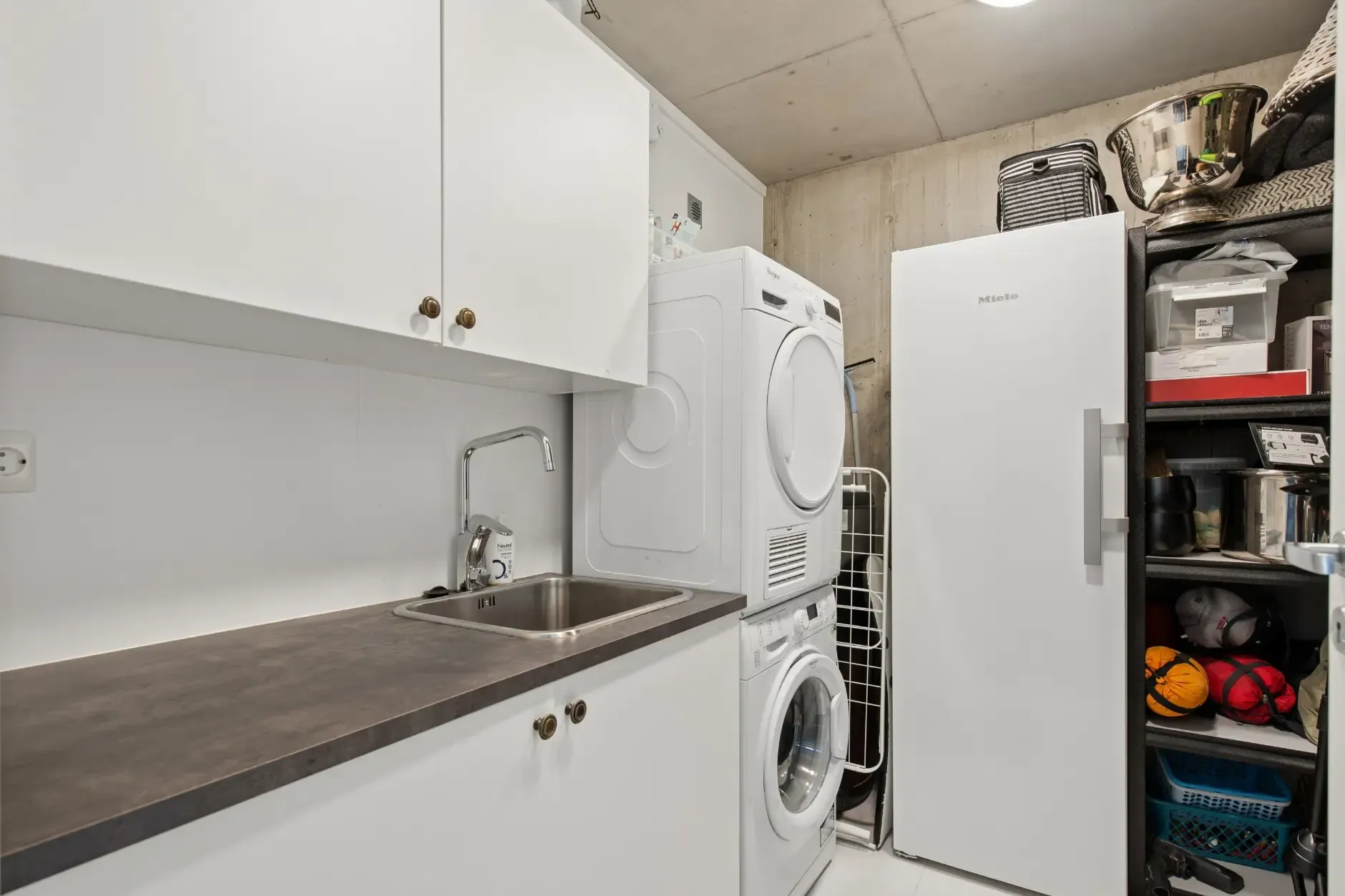 Contemporary 4-Bedroom Country House with Terrace in Norway's Telemark Region - View image 37 of 47