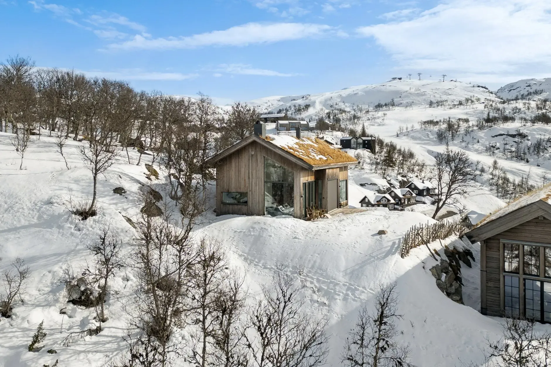 Contemporary 4-Bedroom Country House with Terrace in Norway's Telemark Region - View image 40 of 47