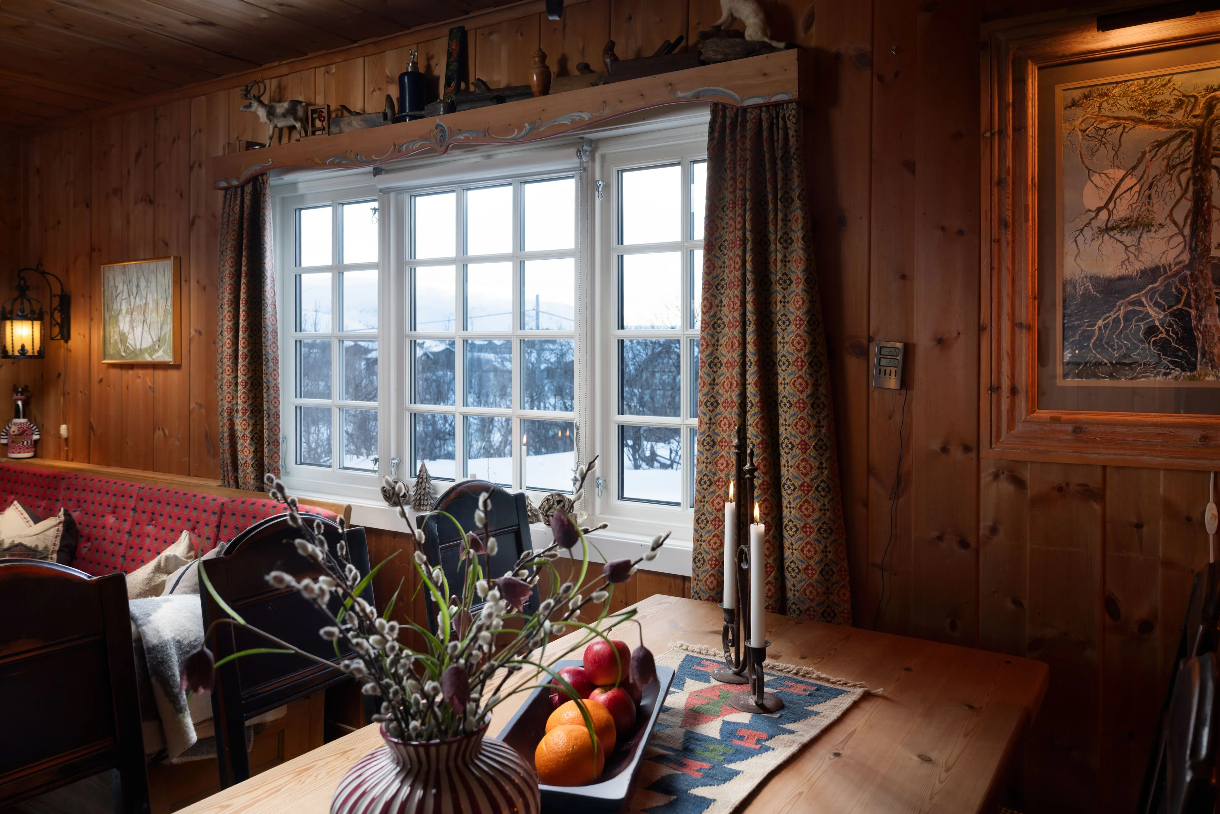 1960s Geilo Cabin with Expansive Terrace and Mountain Vistas - View image 11 of 28