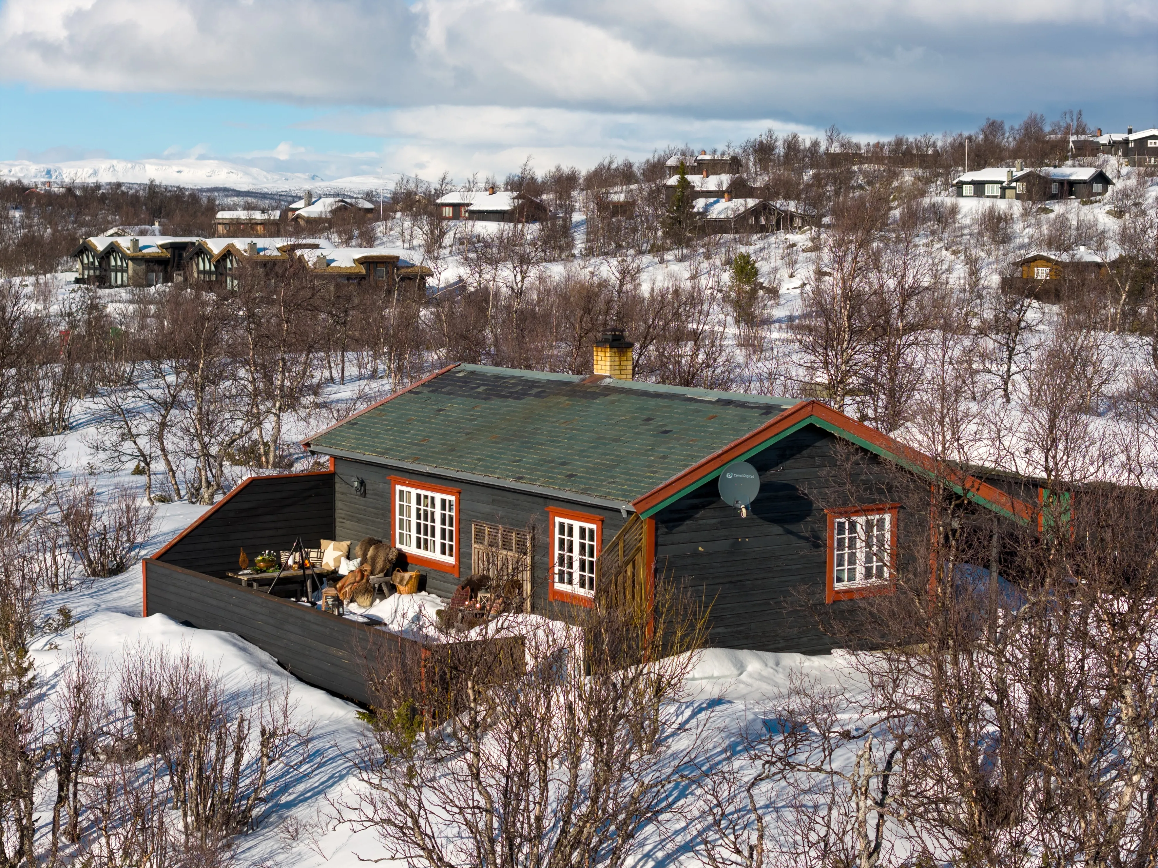 1960s Geilo Cabin with Expansive Terrace and Mountain Vistas - View image 21 of 28