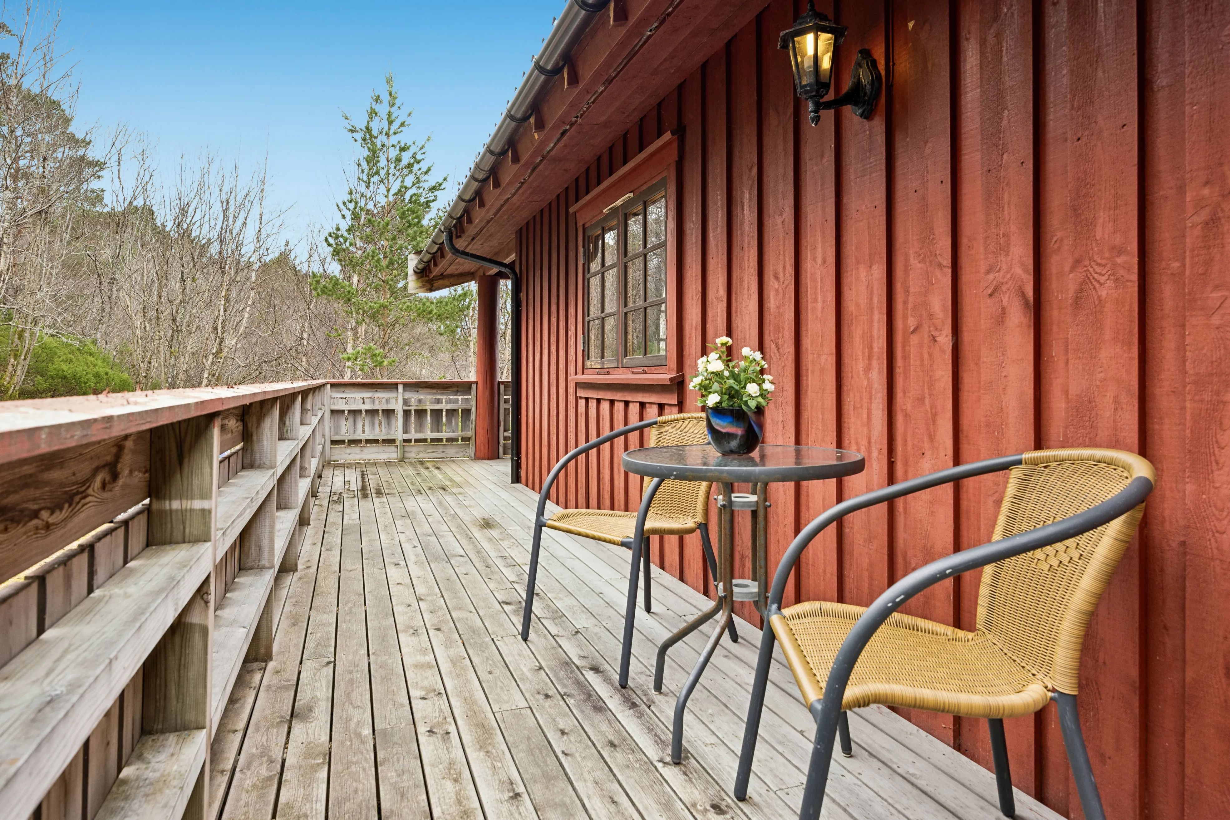 2001 Trøndelag Cabin with Expansive Terrace and Sea Proximity - View image 6 of 38