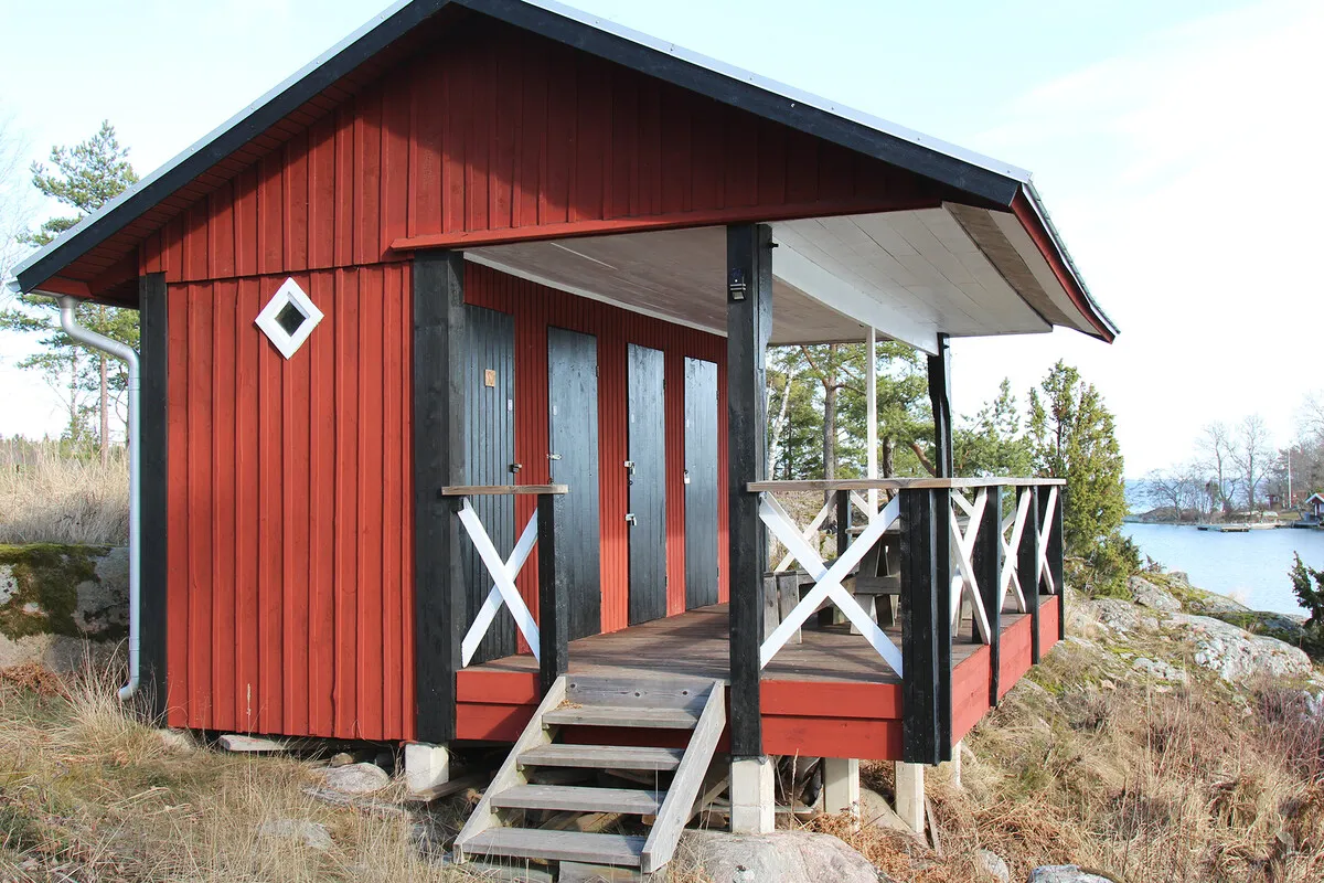 1970s Swedish Island Home with Expansive Garden and Terrace - View image 8 of 51