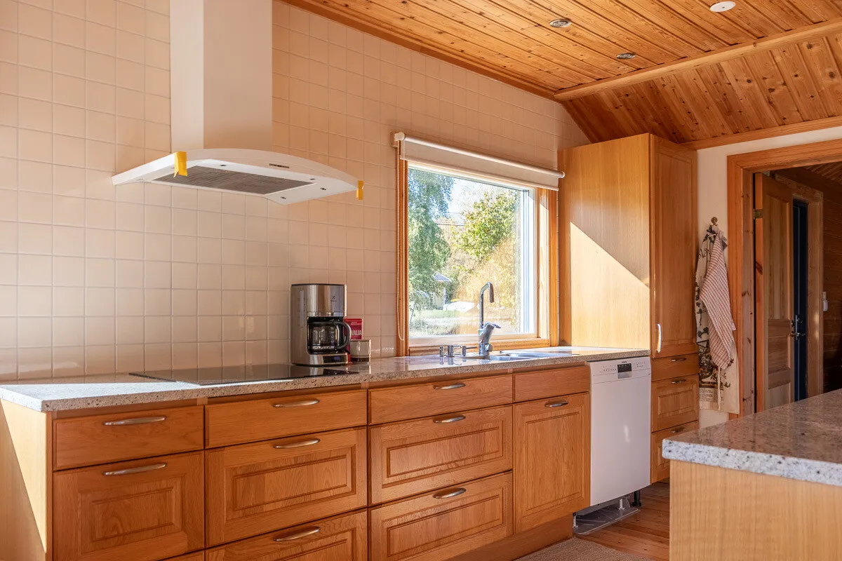 1970s Swedish Island Home with Expansive Garden and Terrace - View image 35 of 51