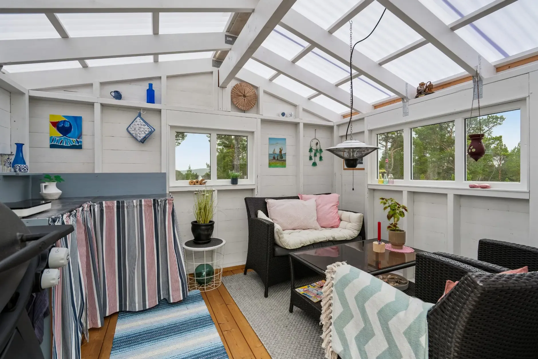 Spacious 5-Bedroom House with Expansive Garden in Scenic Ulvsvåg, Norway - View image 38 of 45