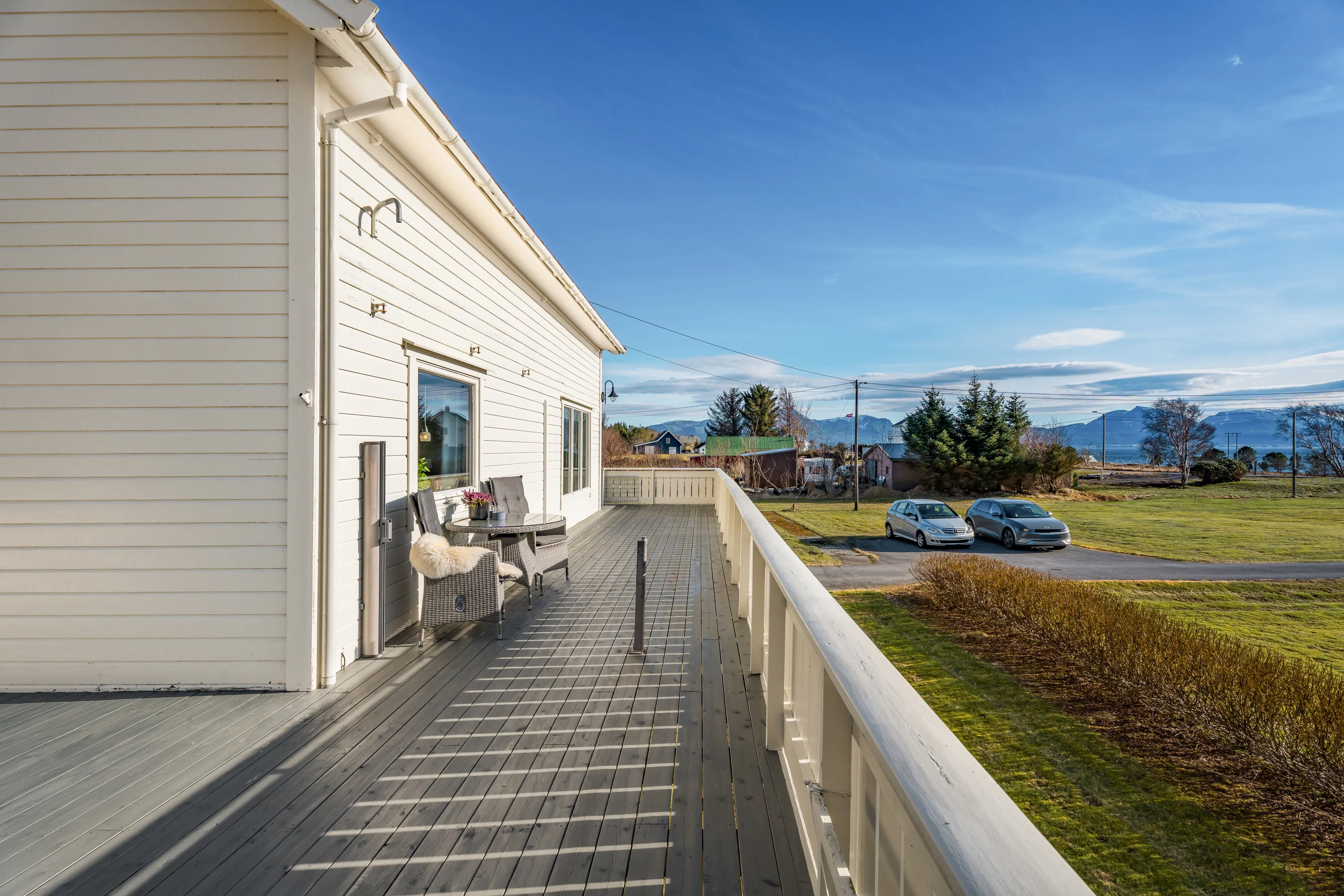 1960s Spacious 5-Bedroom House with Expansive Grounds in Fjørtoft, Norway - View image 32 of 51