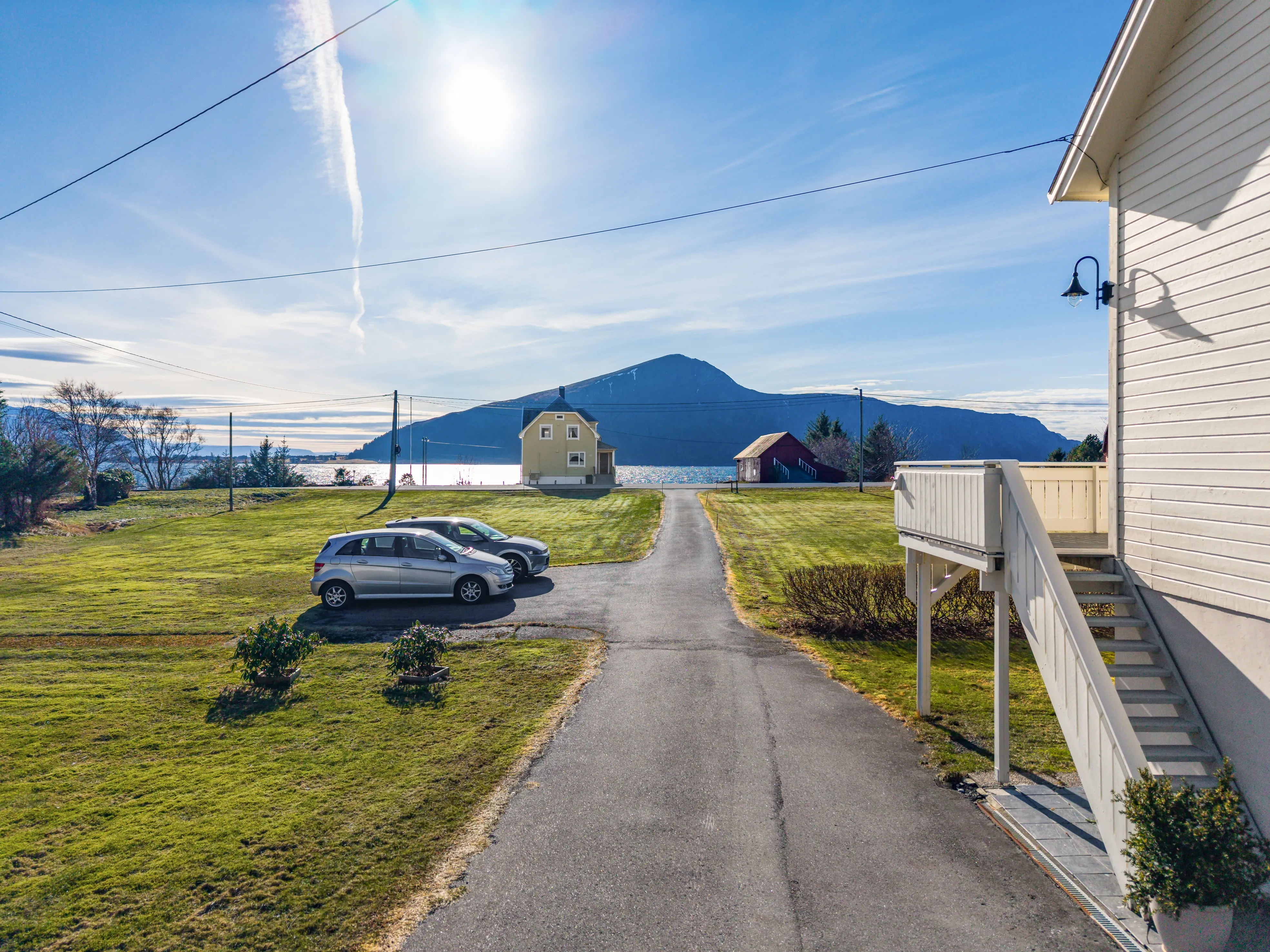 1960s Spacious 5-Bedroom House with Expansive Grounds in Fjørtoft, Norway - View image 43 of 51