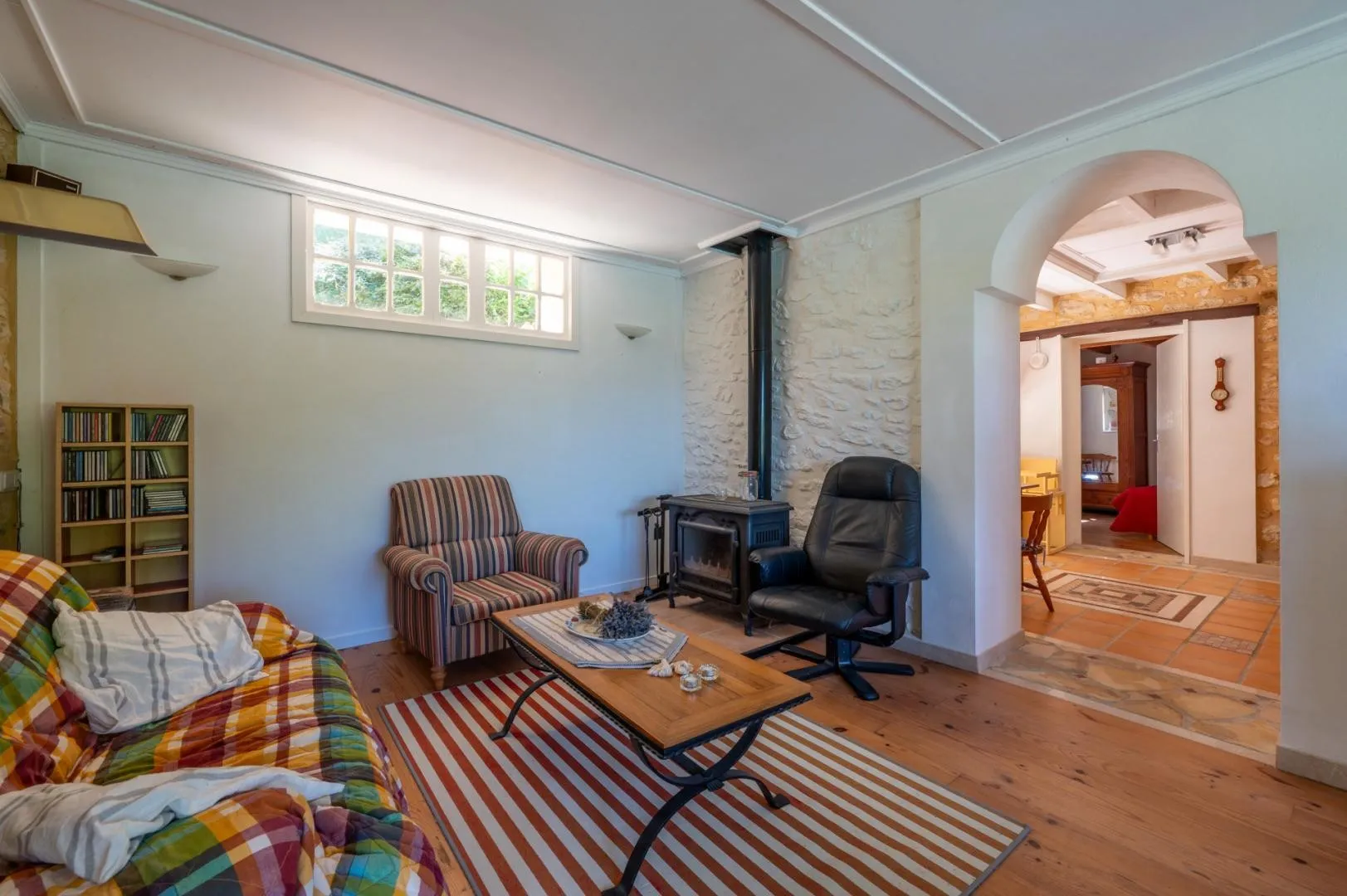 Expansive 4-Bedroom Villa with Infinity Pool and Garden near Dordogne - View image 28 of 32