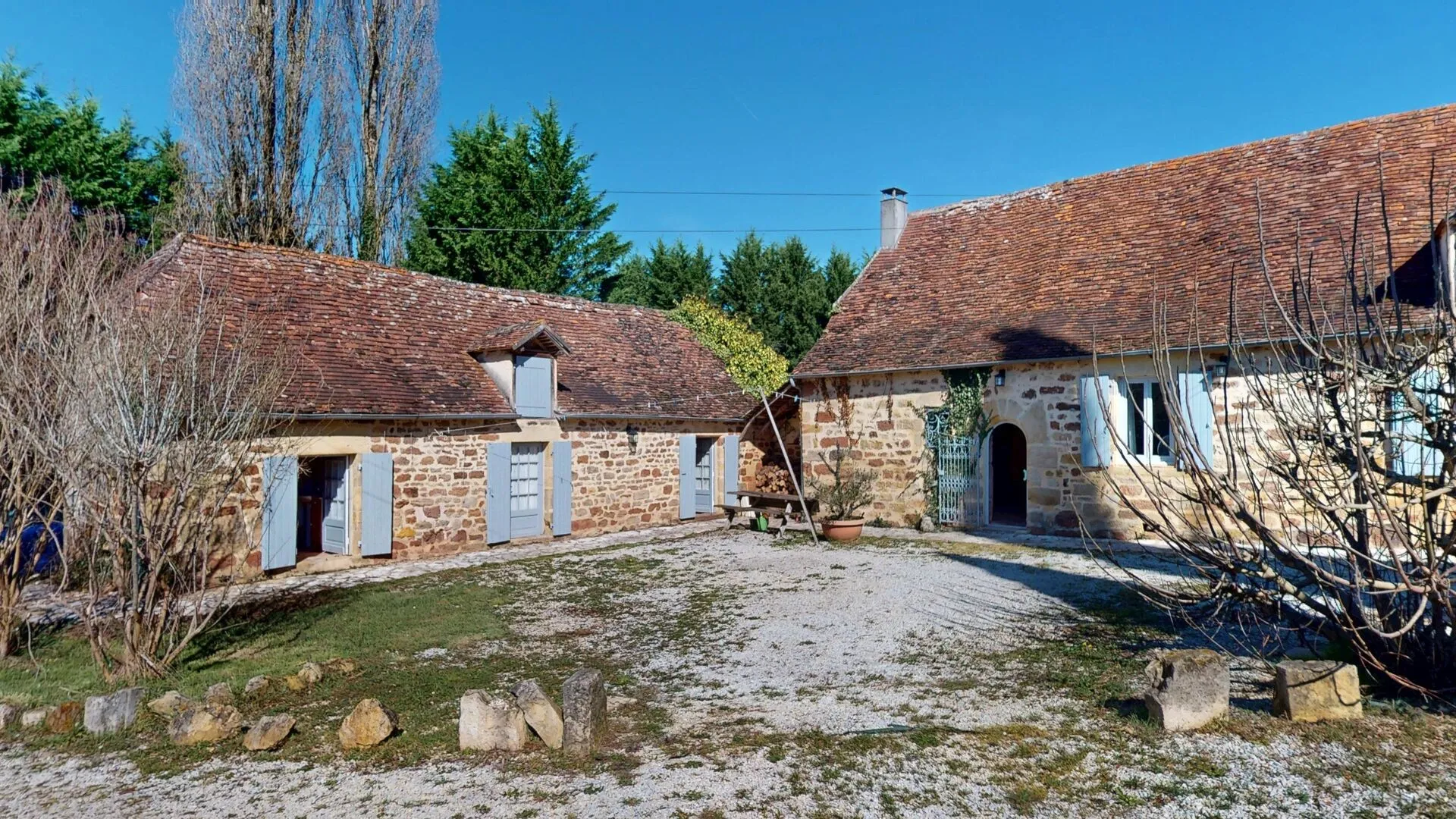 Spacious 4-Bedroom House with Pool and Guest House in Hautefort, France - View image 6 of 48