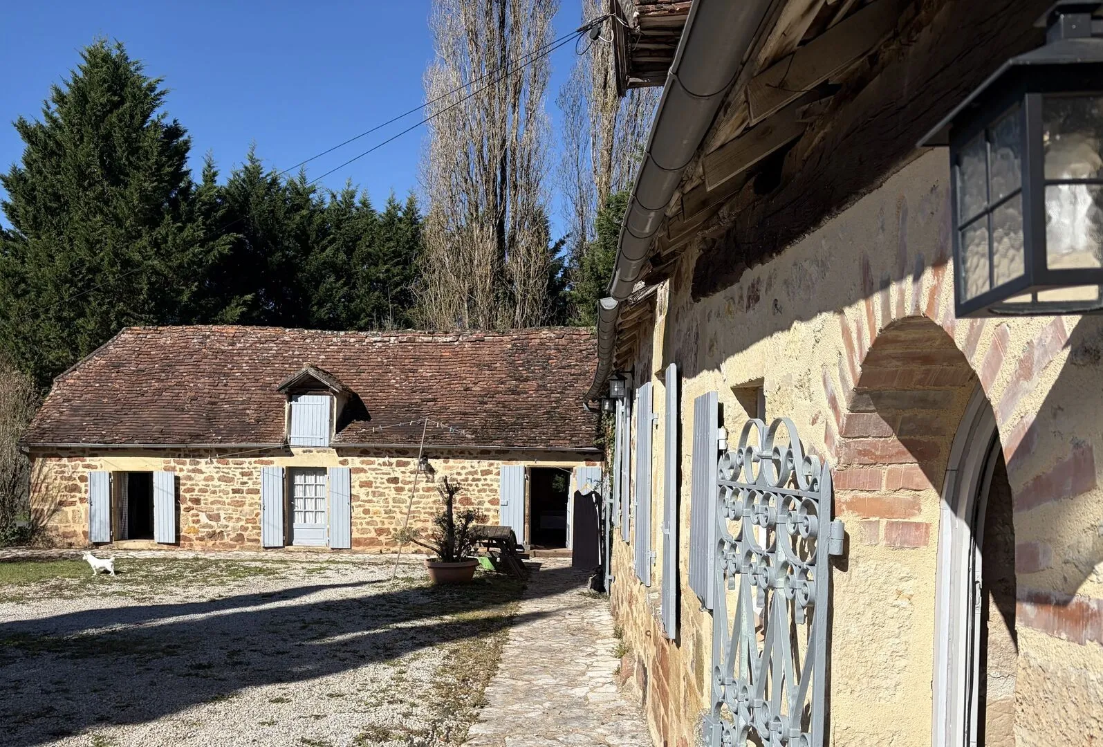 Spacious 4-Bedroom House with Pool and Guest House in Hautefort, France - View image 23 of 48