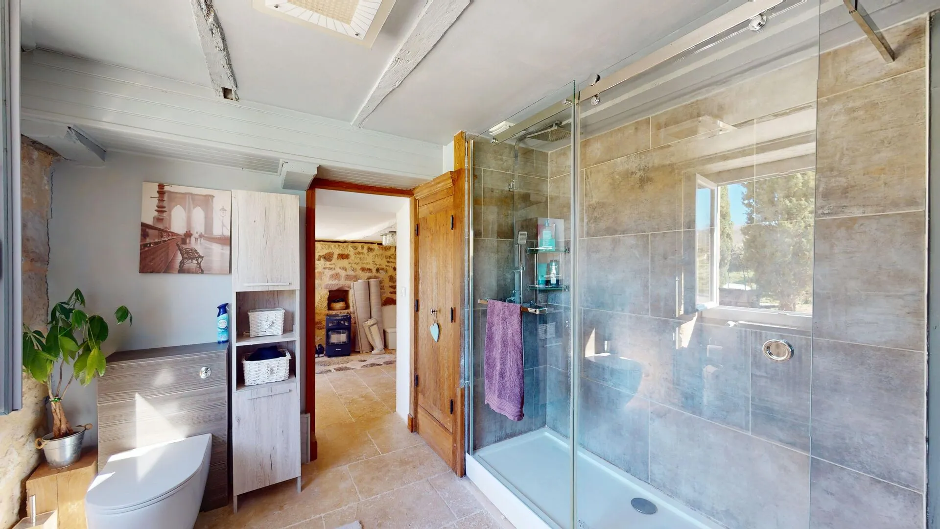 Spacious 4-Bedroom House with Pool and Guest House in Hautefort, France - View image 31 of 48