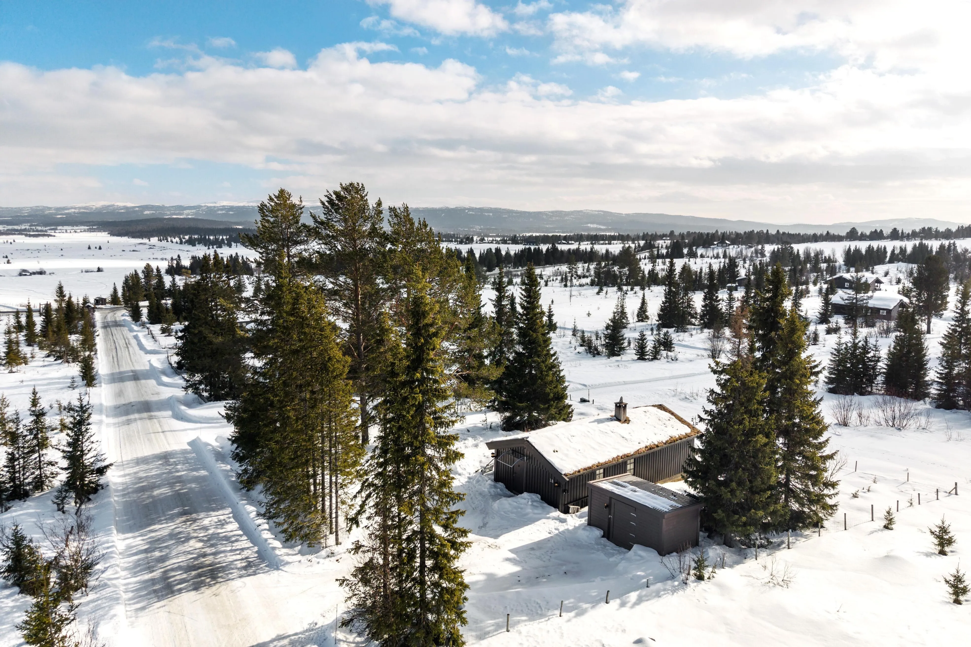 1970s Ski-In/Ski-Out Cabin in Gol with Terrace and Parking - View image 29 of 29
