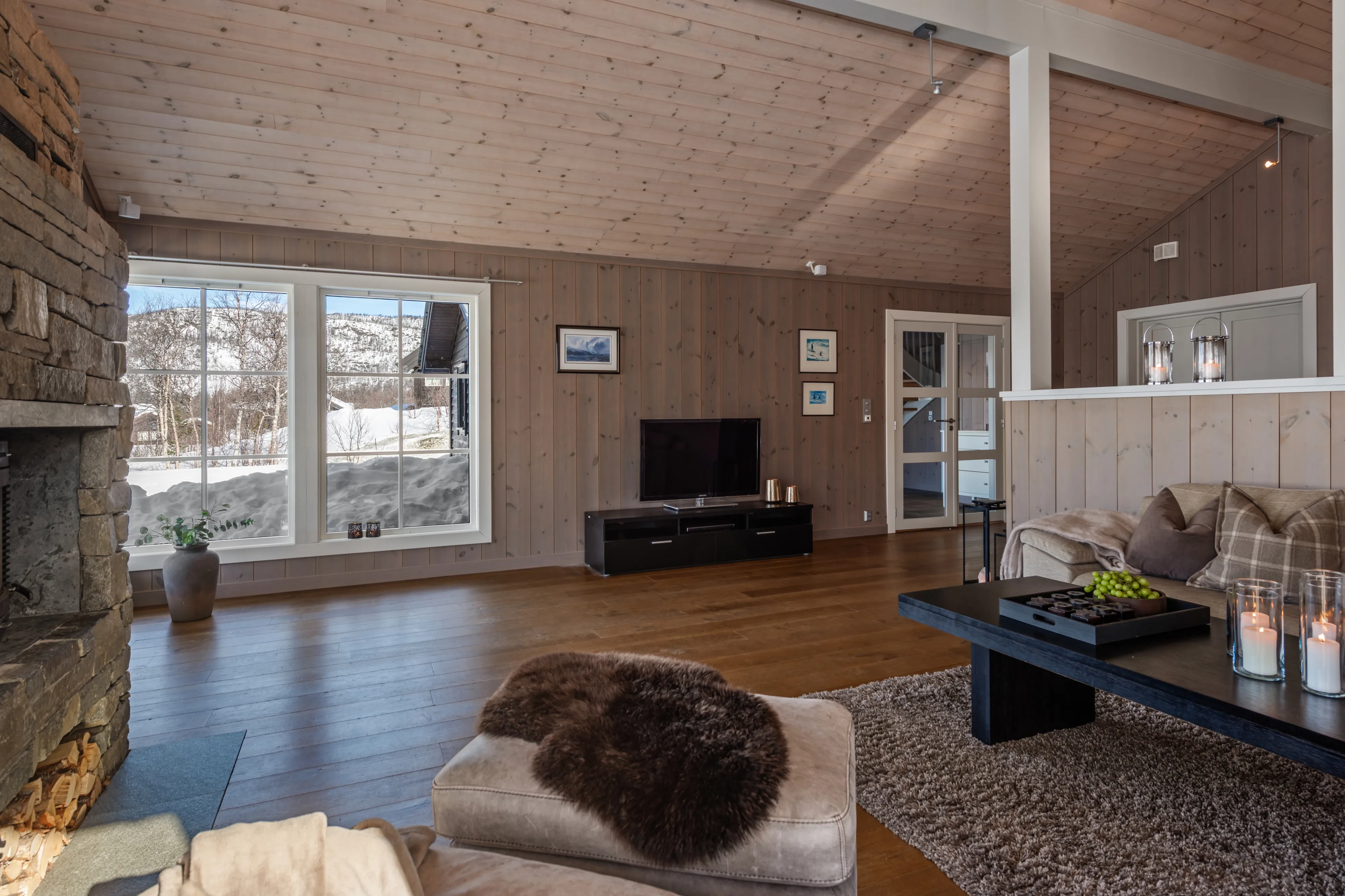 Contemporary 4-Bedroom Chalet with Sauna and Garden in Hol, Norway - View image 12 of 71