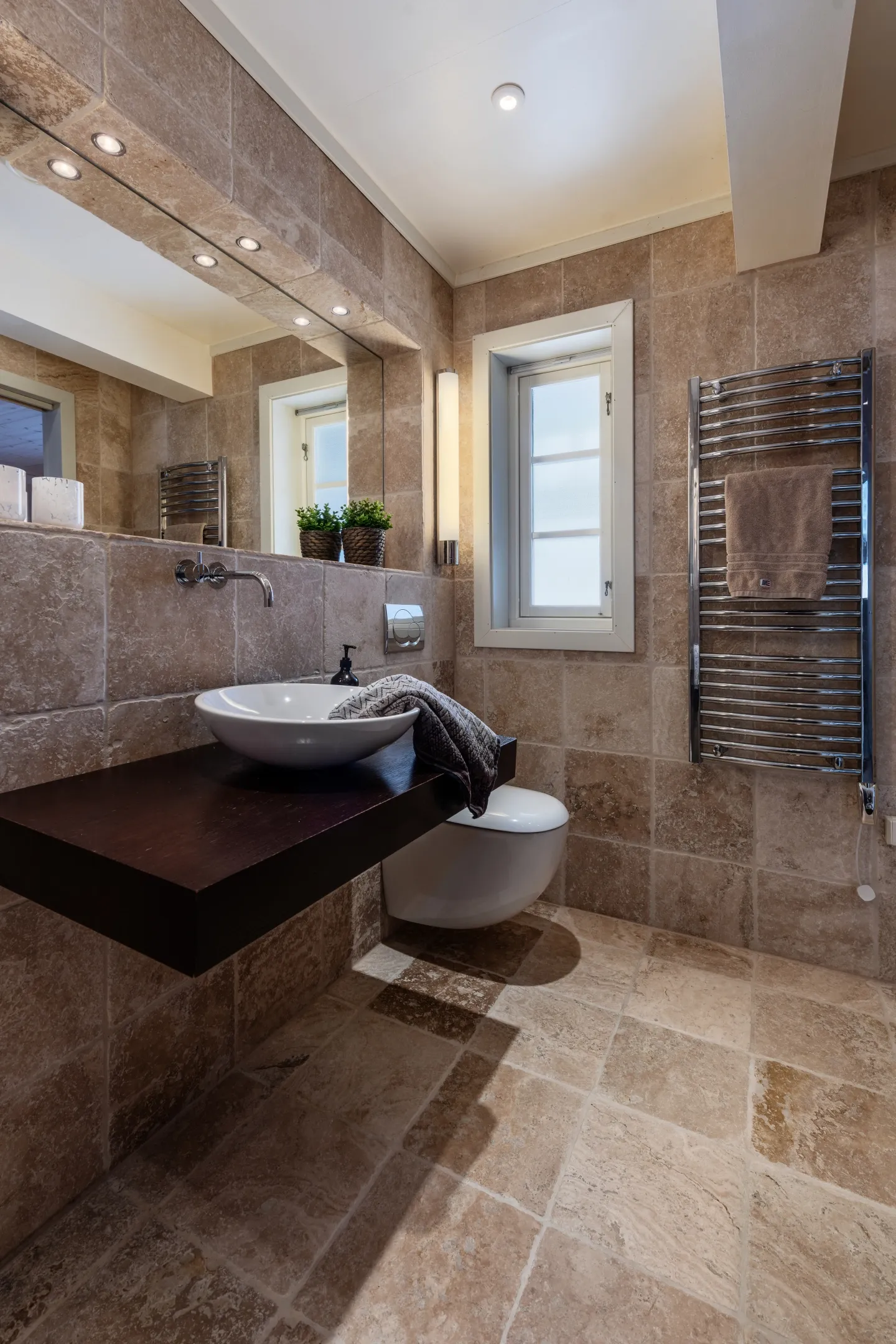 Contemporary 4-Bedroom Chalet with Sauna and Garden in Hol, Norway - View image 32 of 71