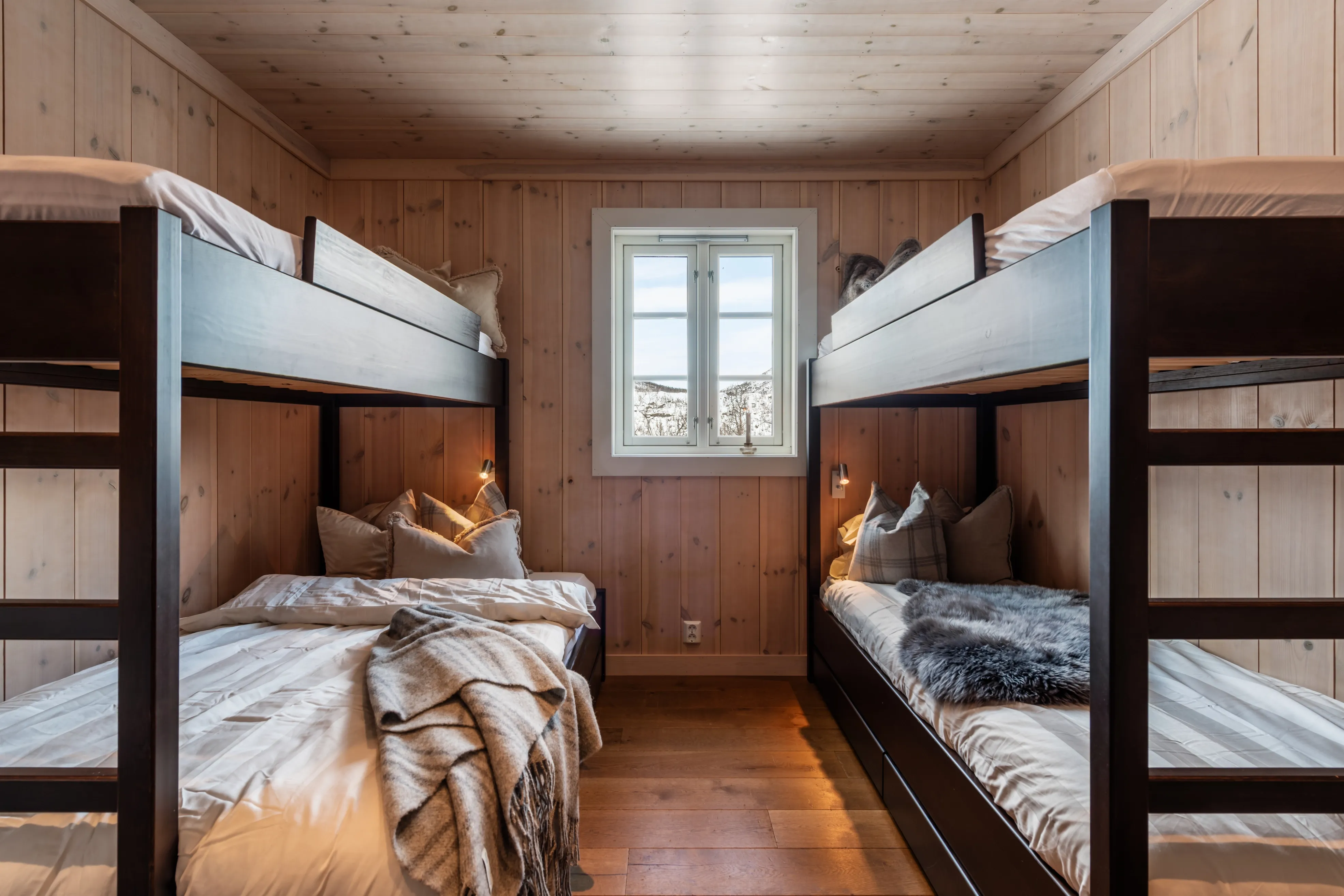 Contemporary 4-Bedroom Chalet with Sauna and Garden in Hol, Norway - View image 35 of 71