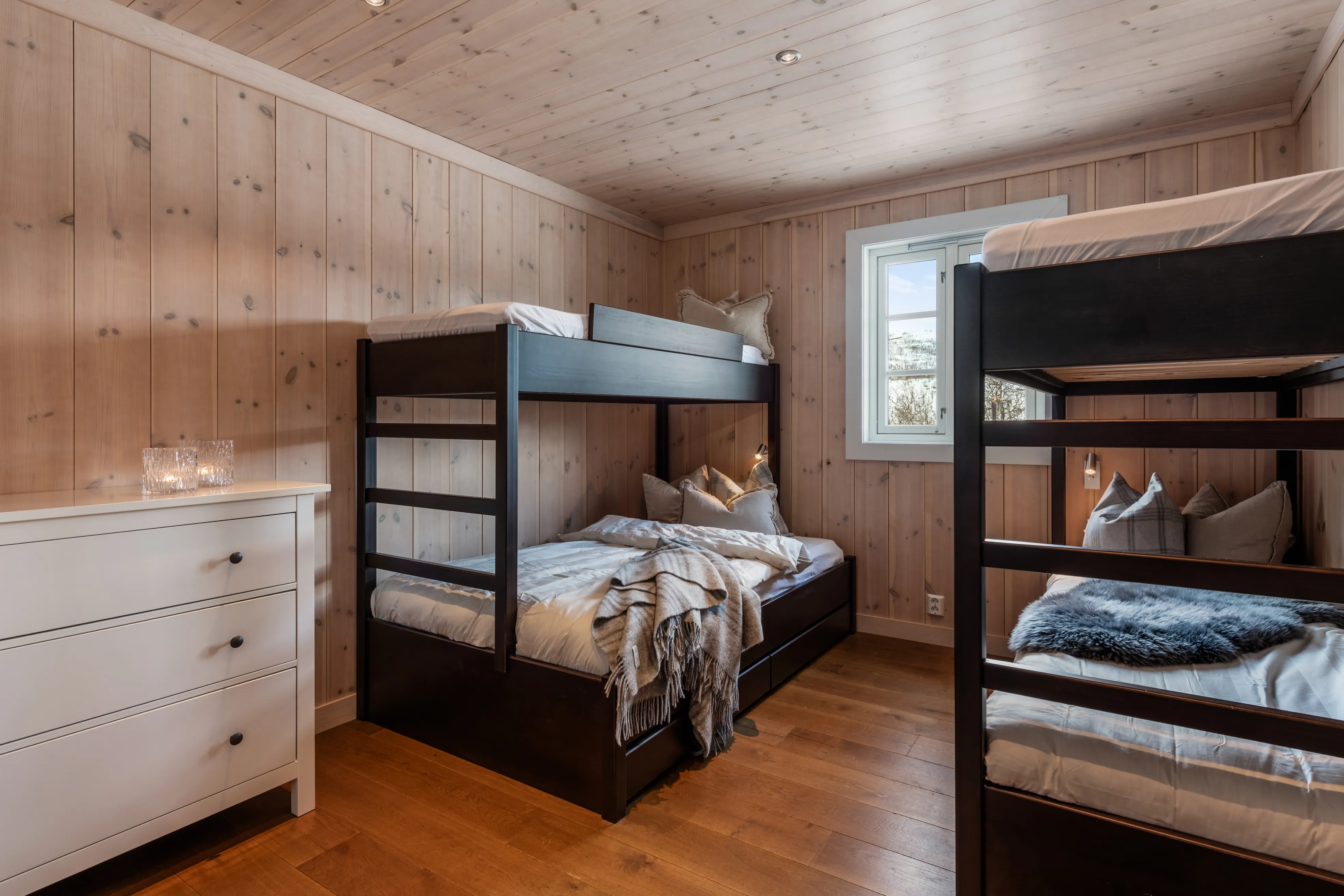 Contemporary 4-Bedroom Chalet with Sauna and Garden in Hol, Norway - View image 36 of 71