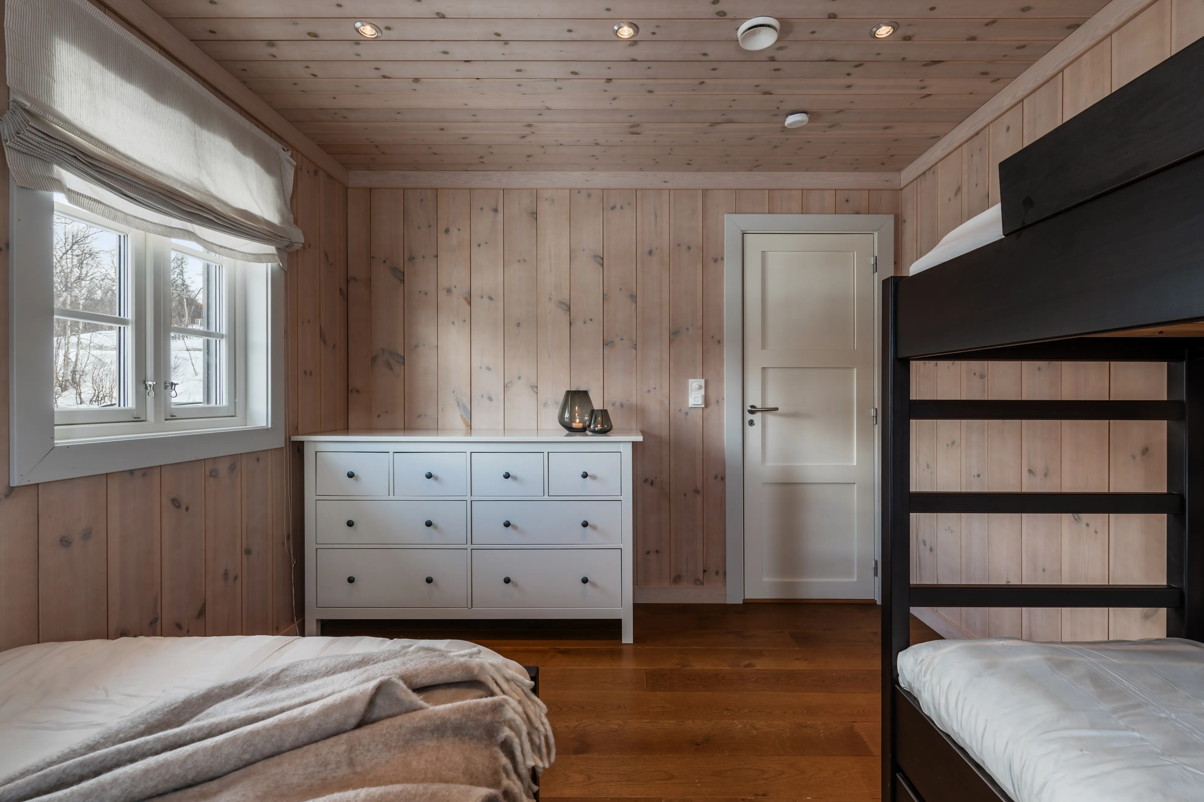 Contemporary 4-Bedroom Chalet with Sauna and Garden in Hol, Norway - View image 38 of 71